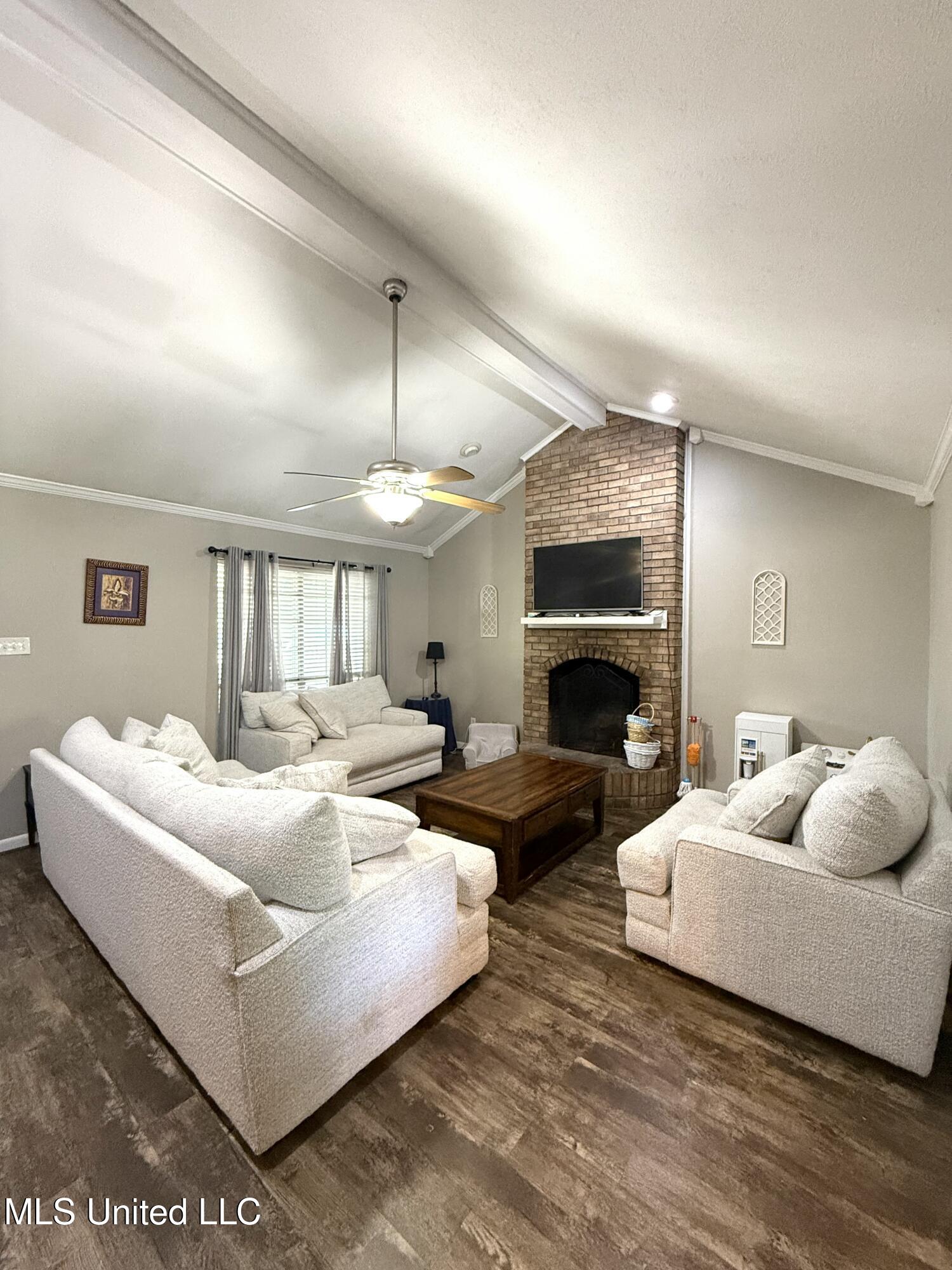 116 Miranda Drive Property Photo 1
