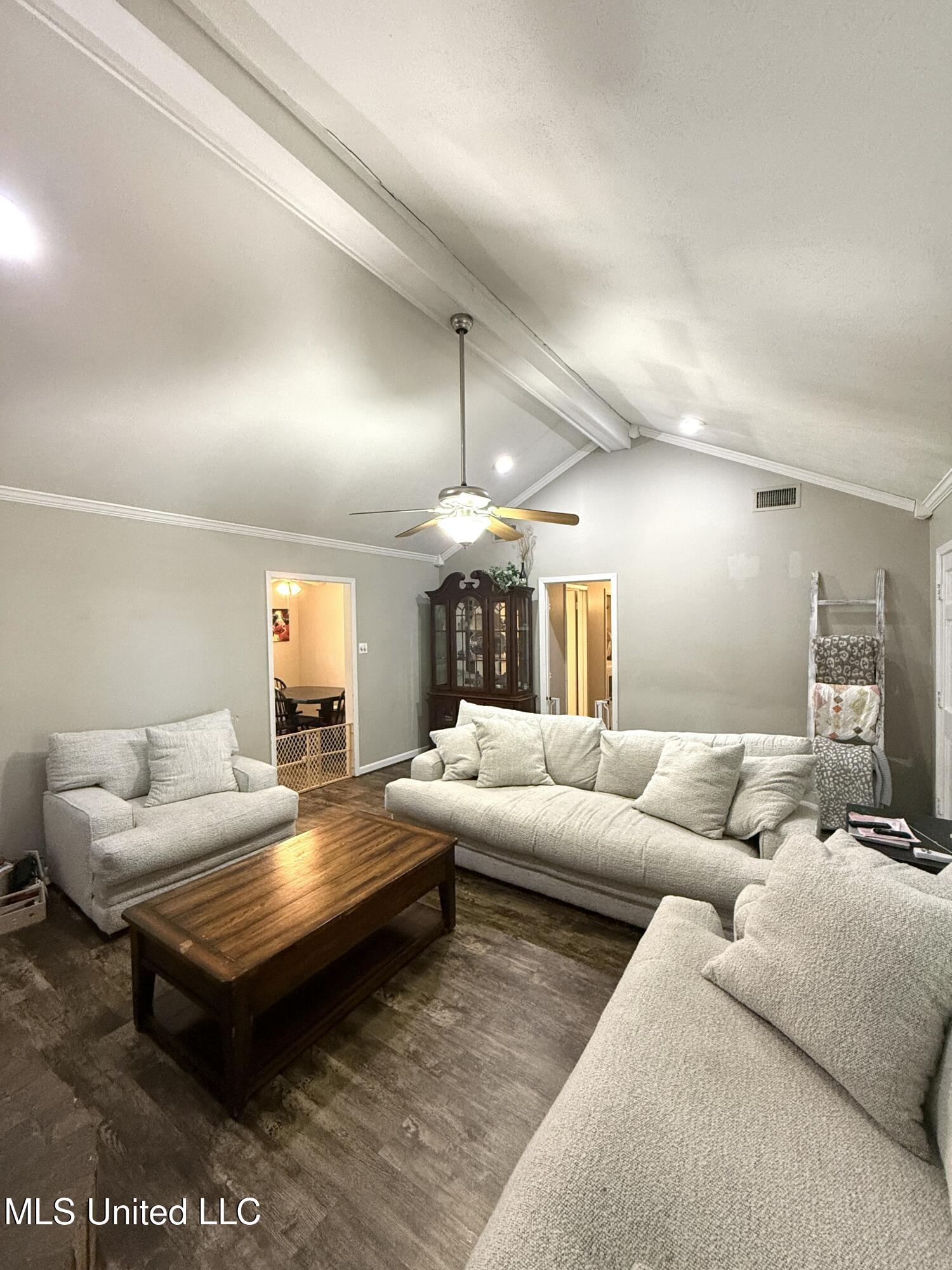 116 Miranda Drive Property Photo 3