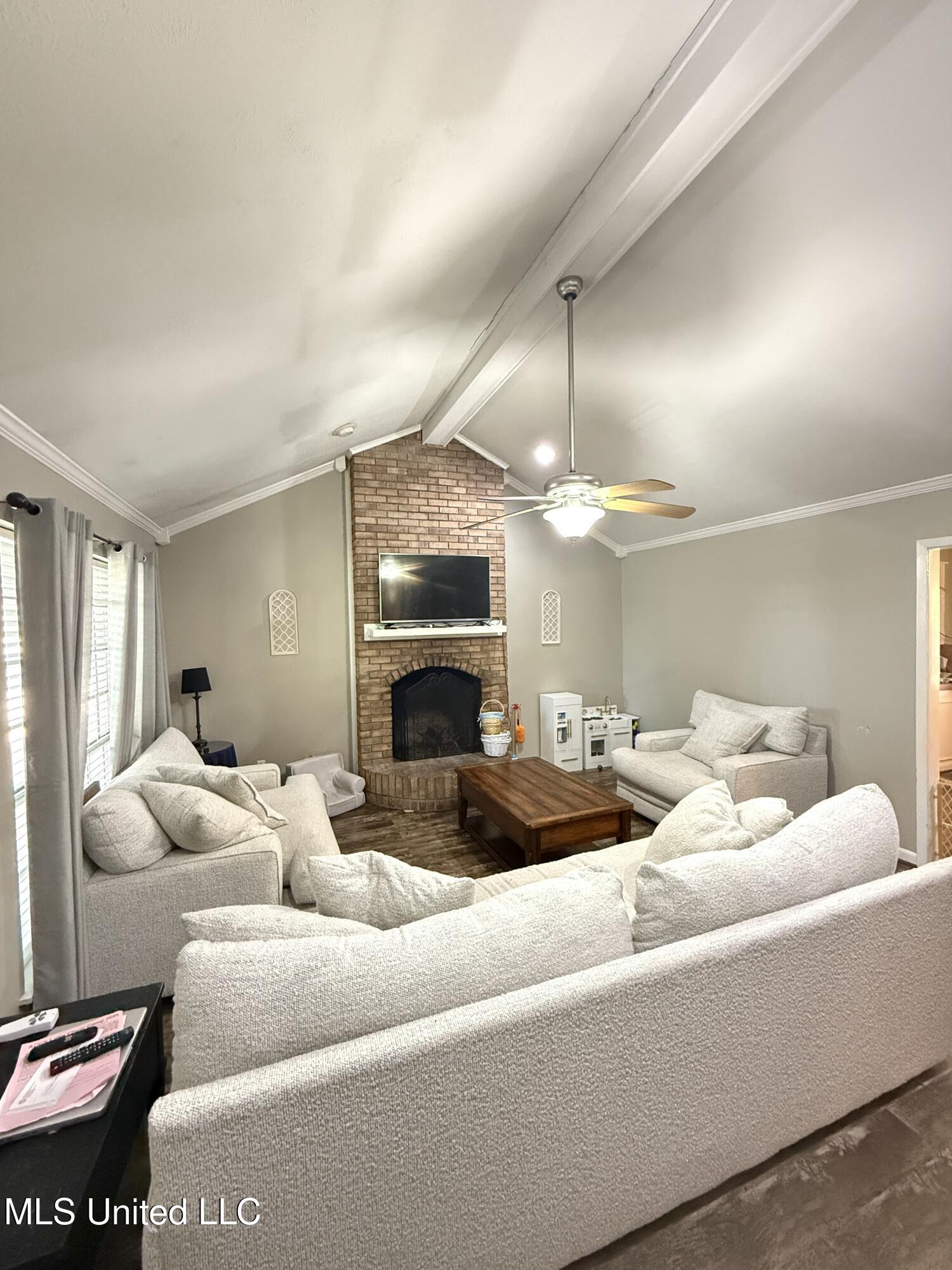 116 Miranda Drive Property Photo 4