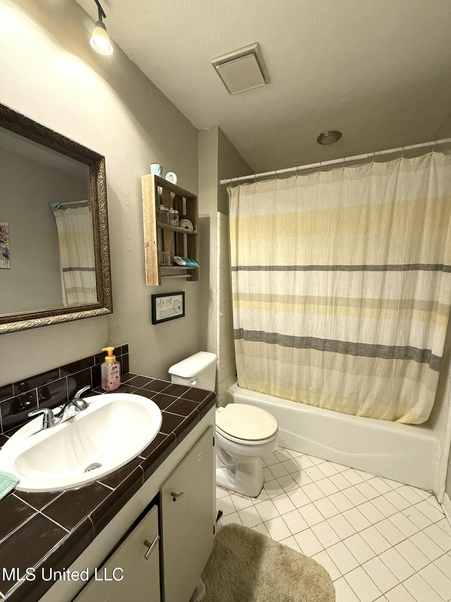 116 Miranda Drive Property Photo 14