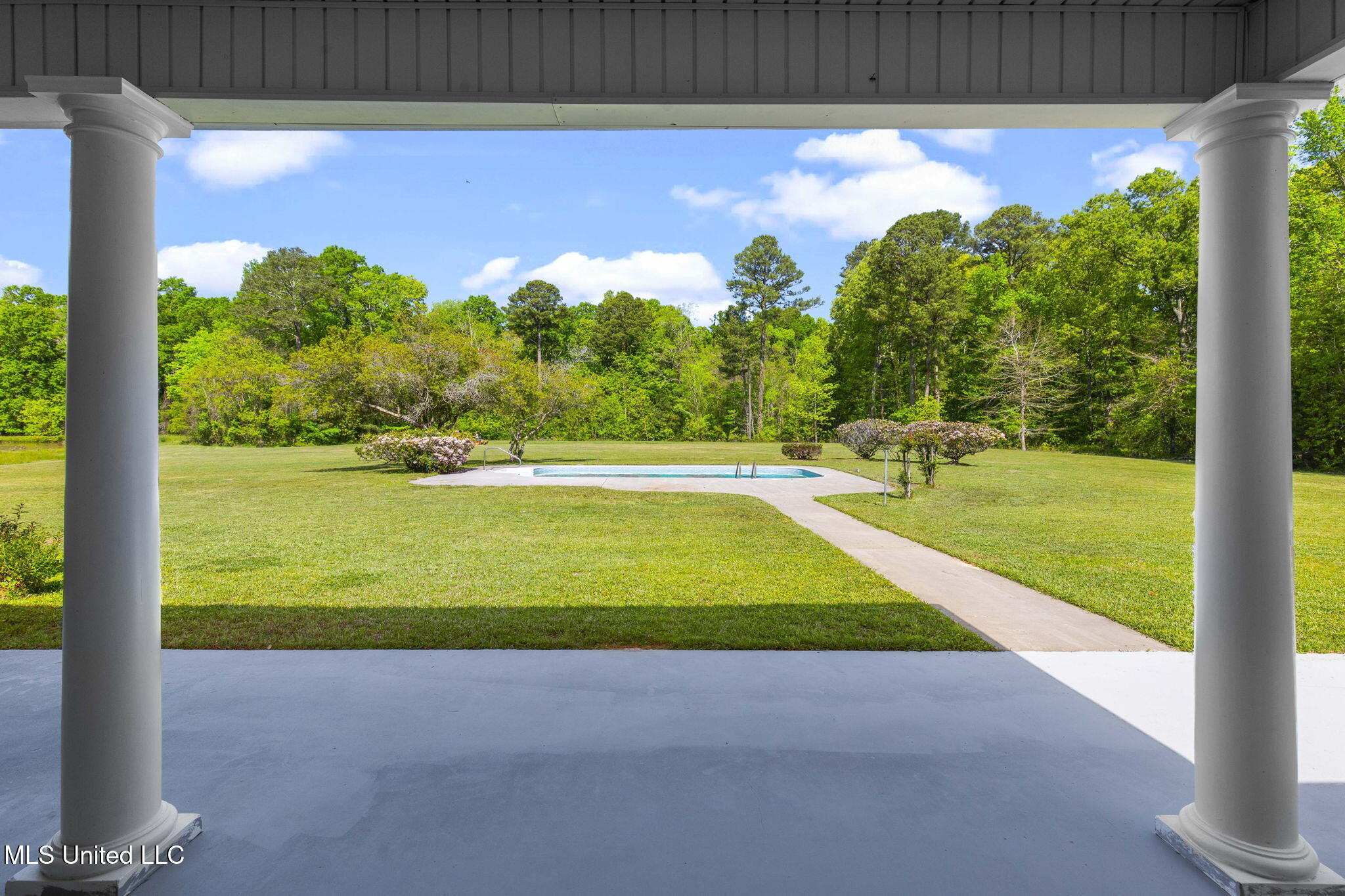 211 Lake Terrace Place Property Photo 7