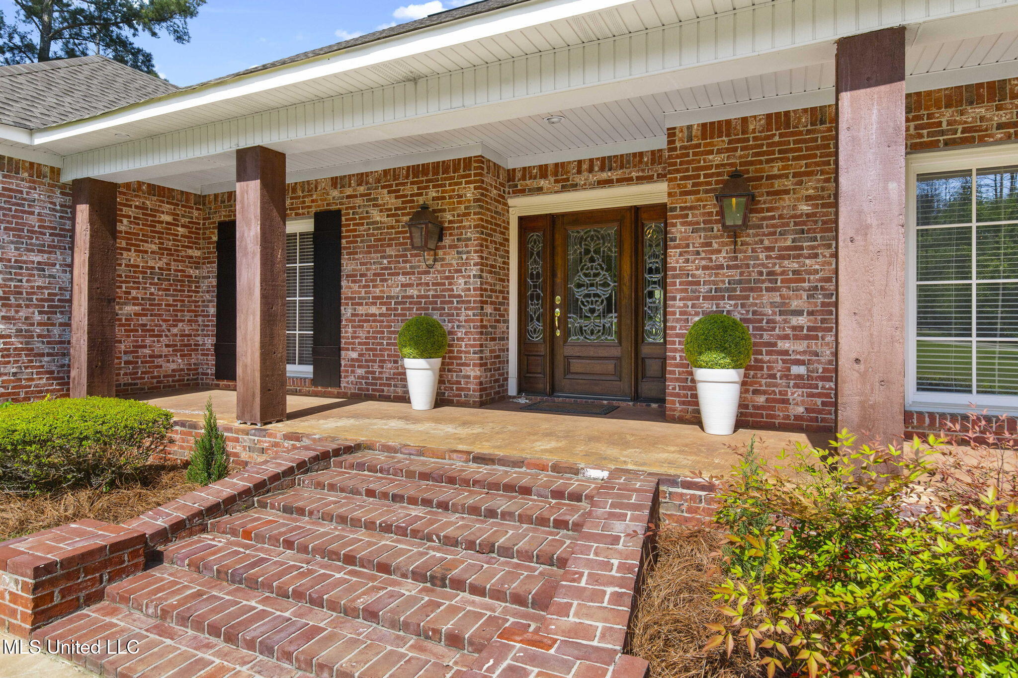 211 Lake Terrace Place Property Photo 12