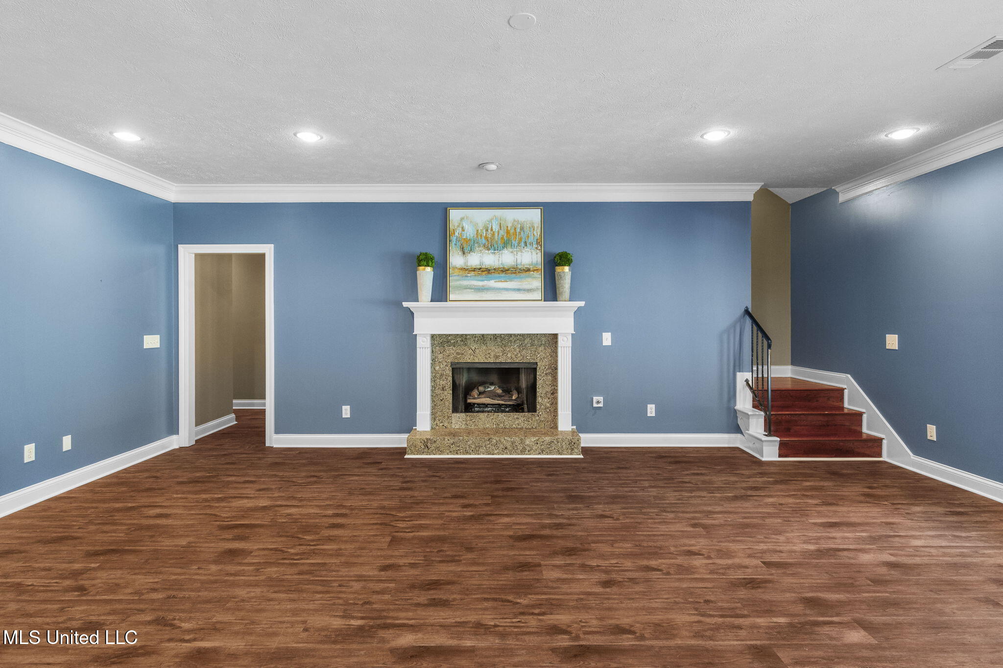 211 Lake Terrace Place Property Photo 23