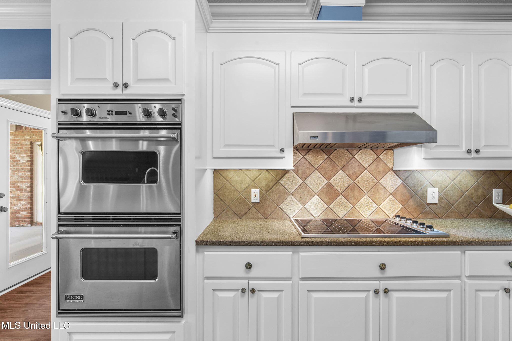 211 Lake Terrace Place Property Photo 29