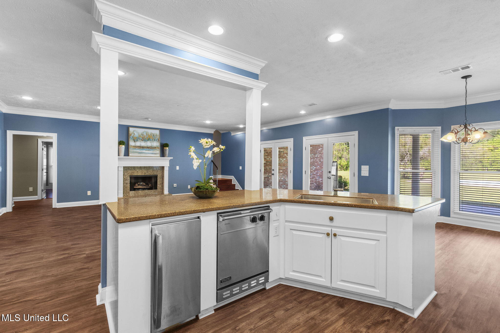 211 Lake Terrace Place Property Photo 30