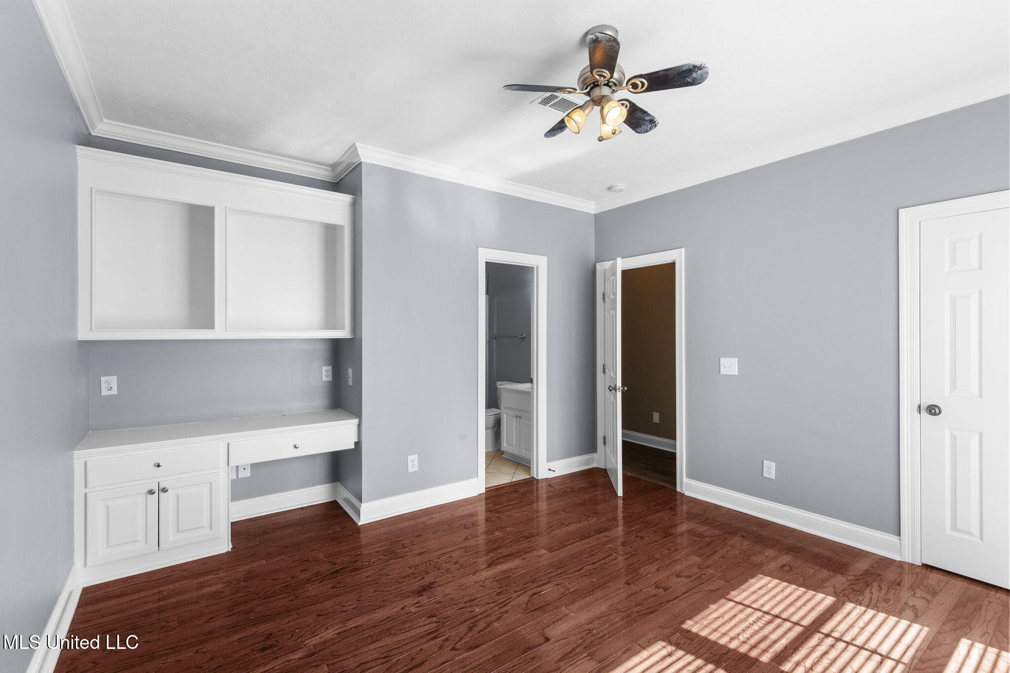 211 Lake Terrace Place Property Photo 41