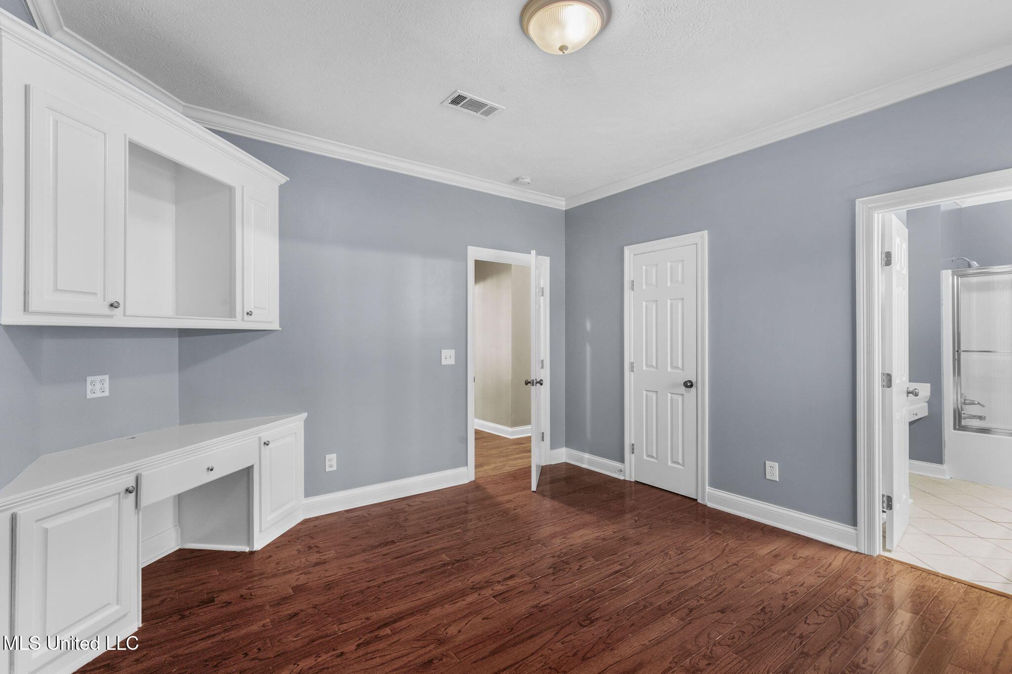 211 Lake Terrace Place Property Photo 43