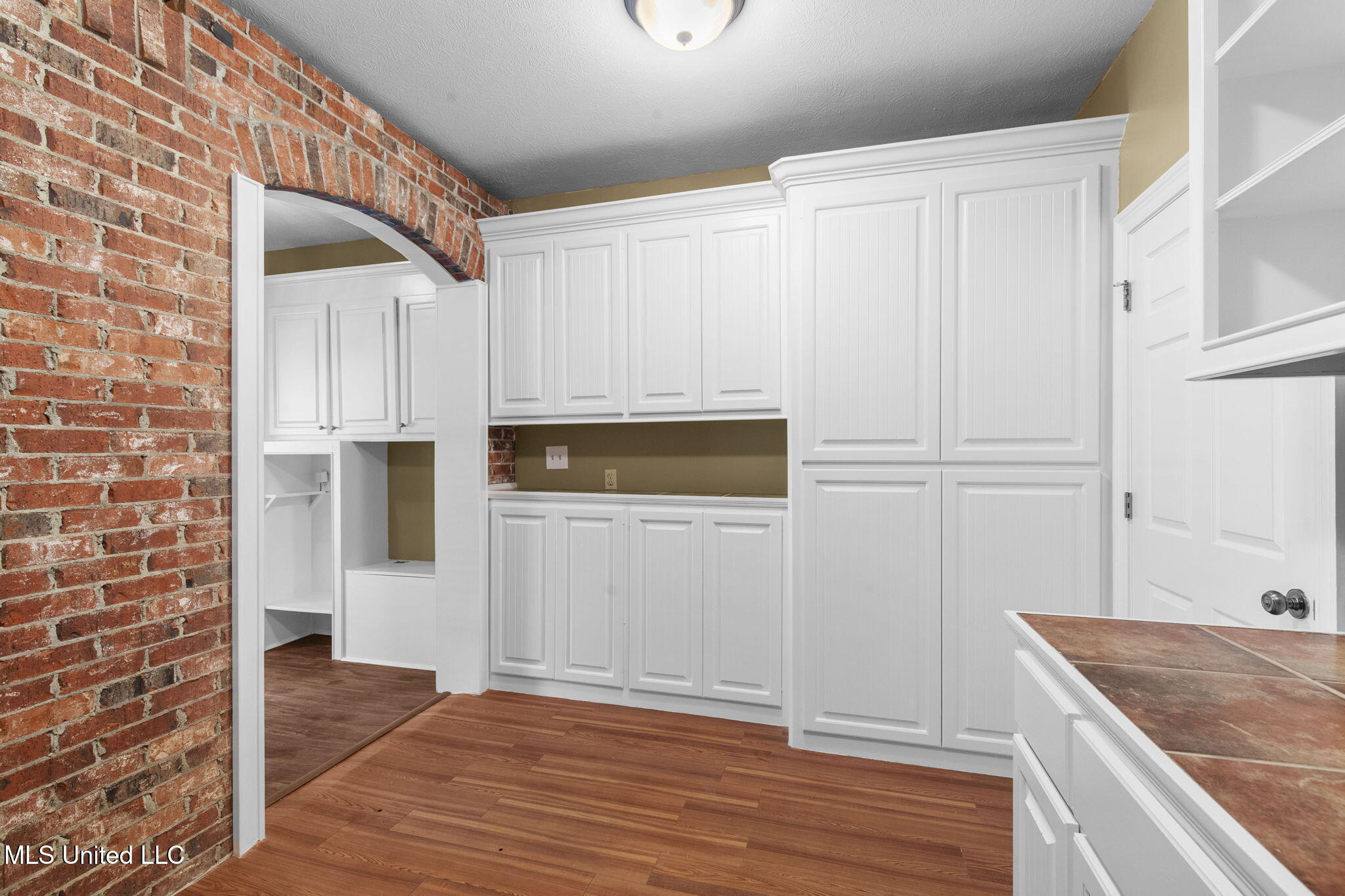 211 Lake Terrace Place Property Photo 48