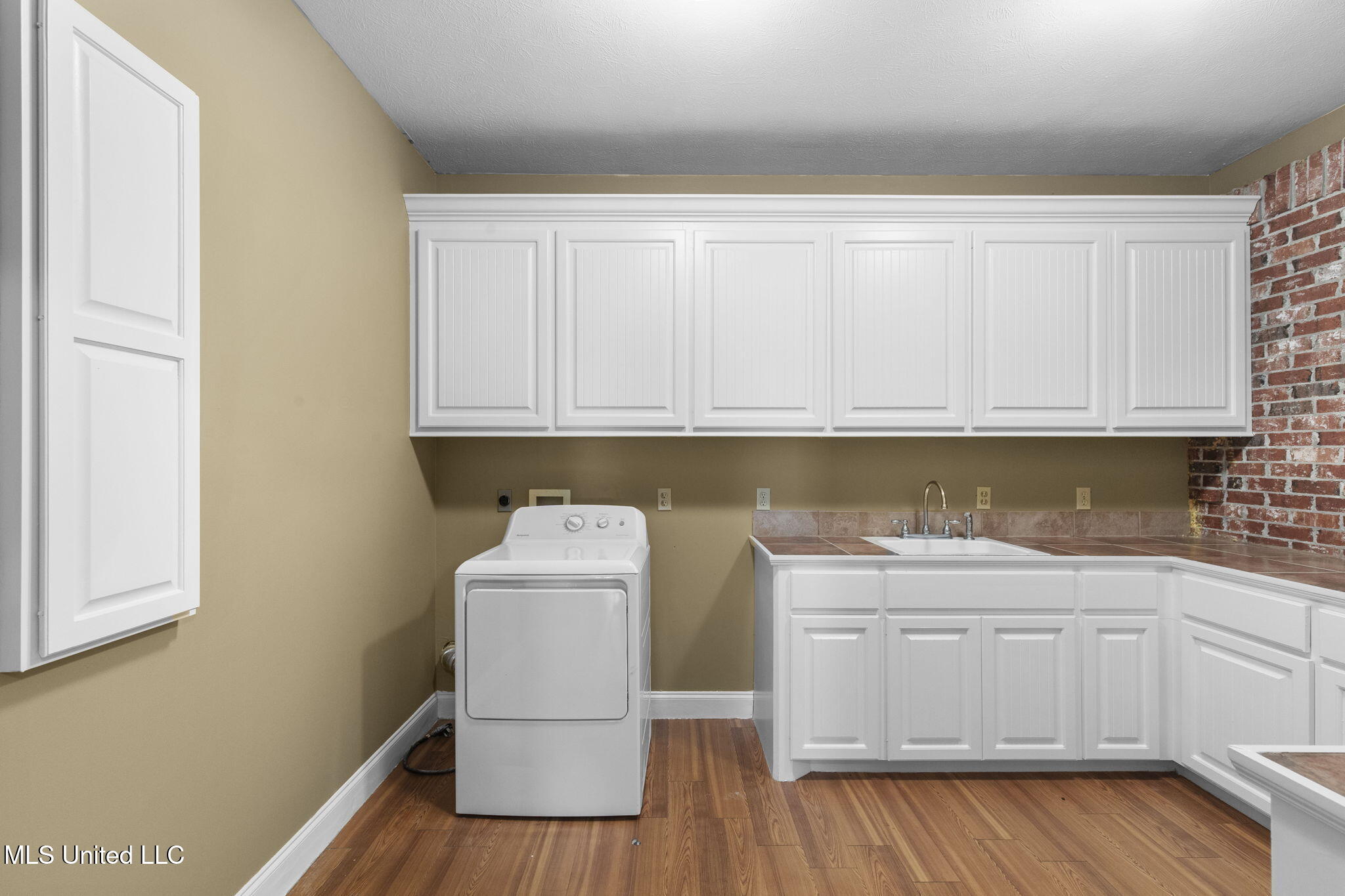 211 Lake Terrace Place Property Photo 50