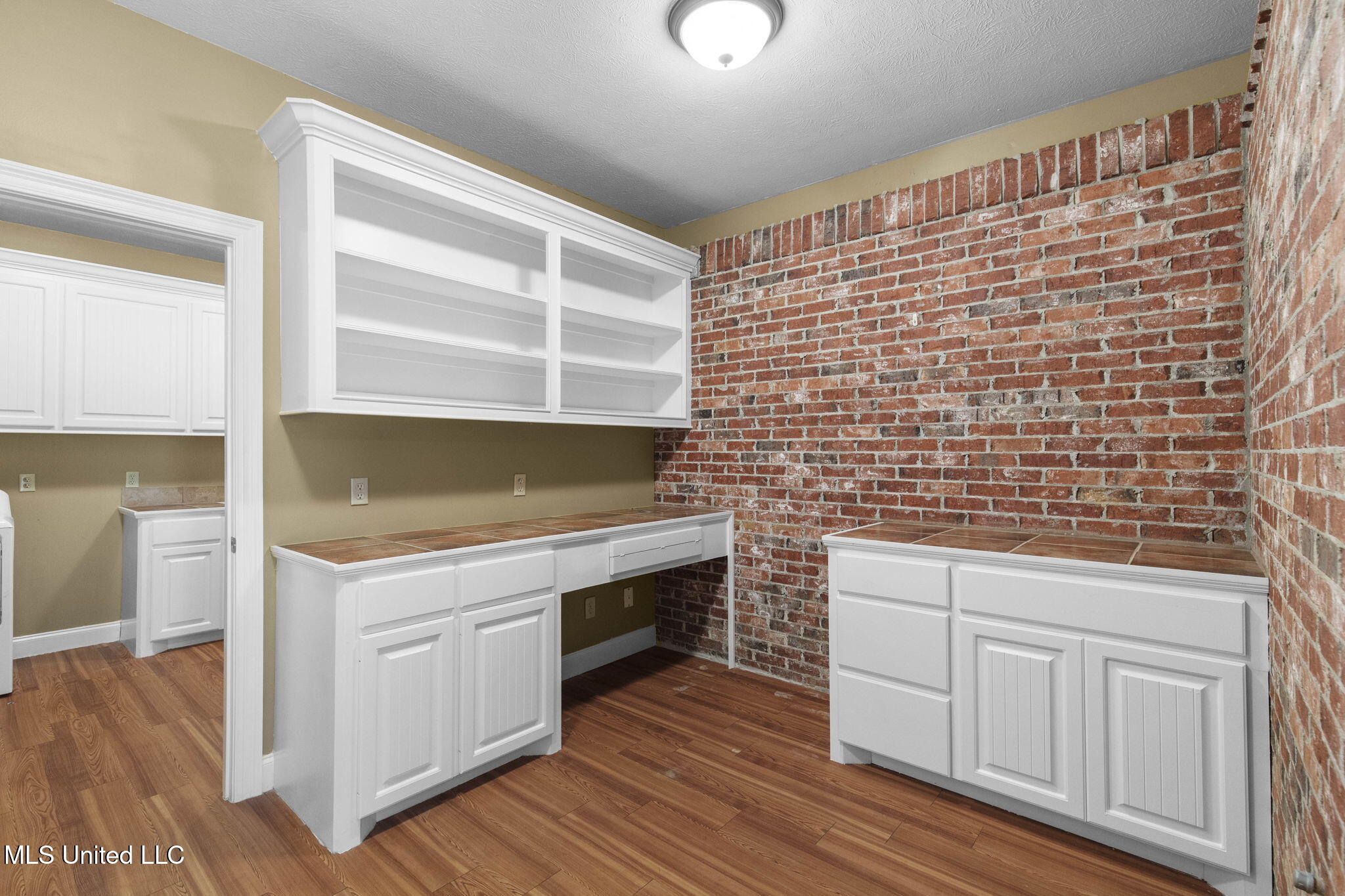 211 Lake Terrace Place Property Photo 51