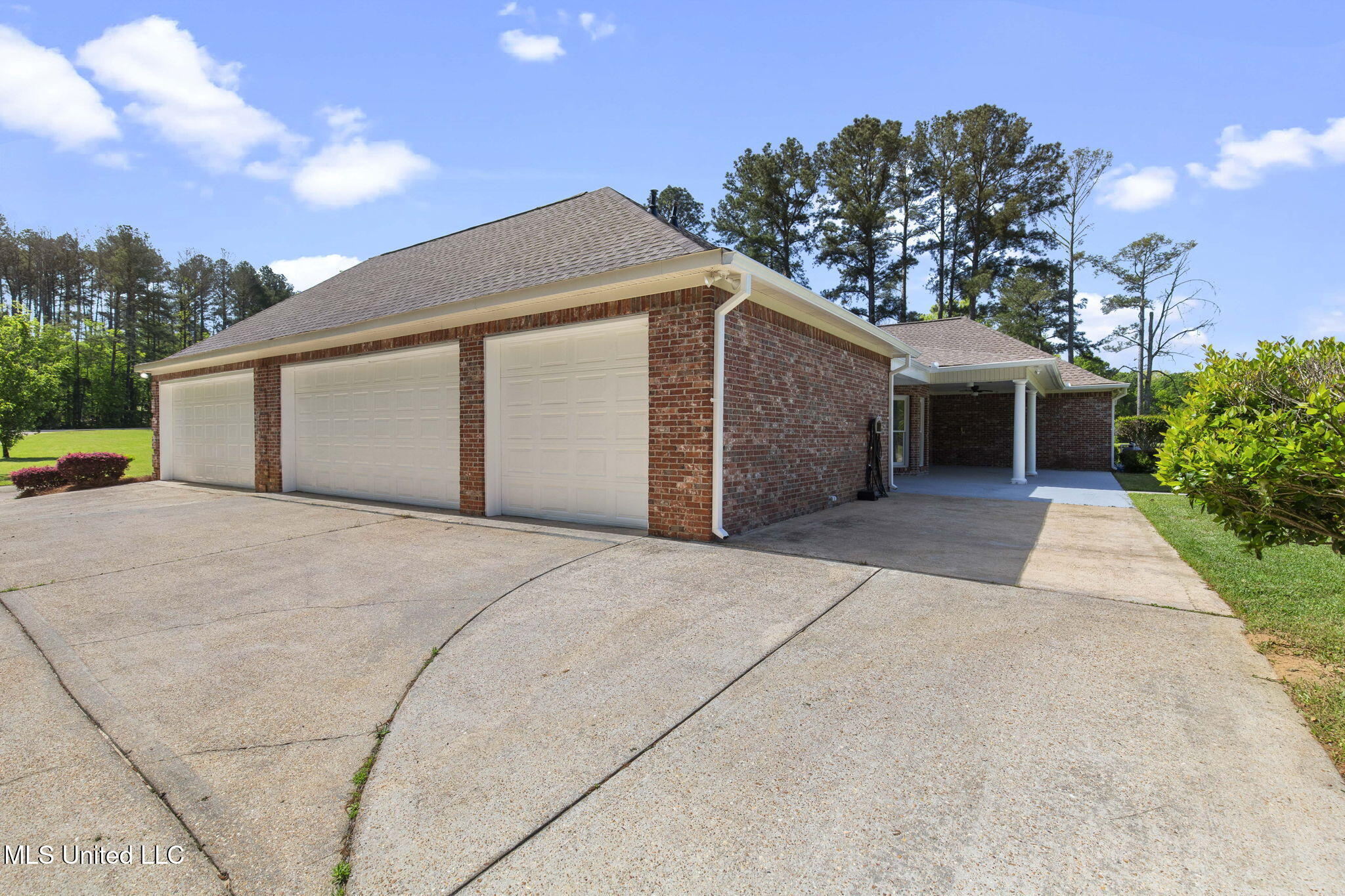 211 Lake Terrace Place Property Photo 55