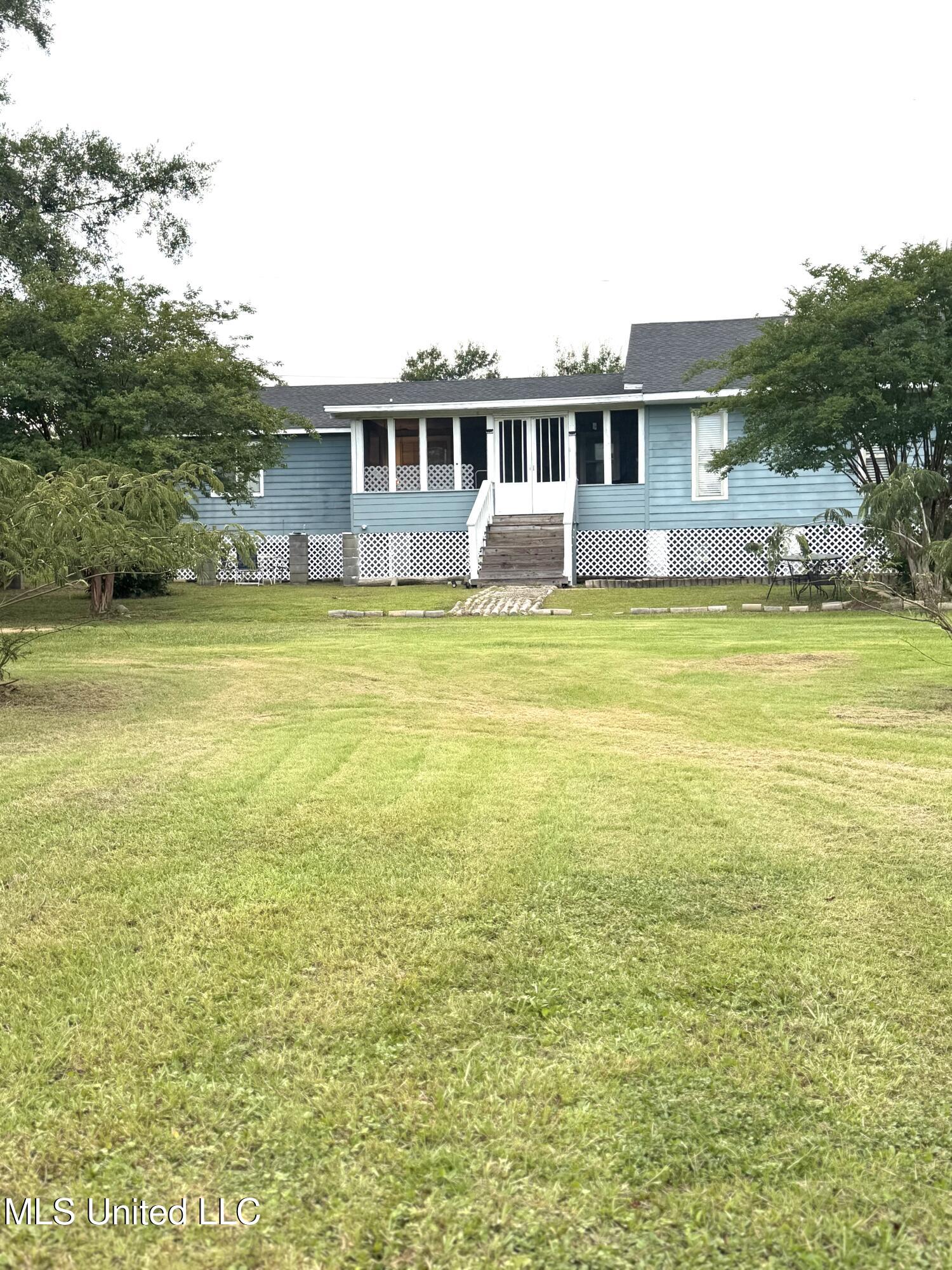 9011 William Road Property Photo 1