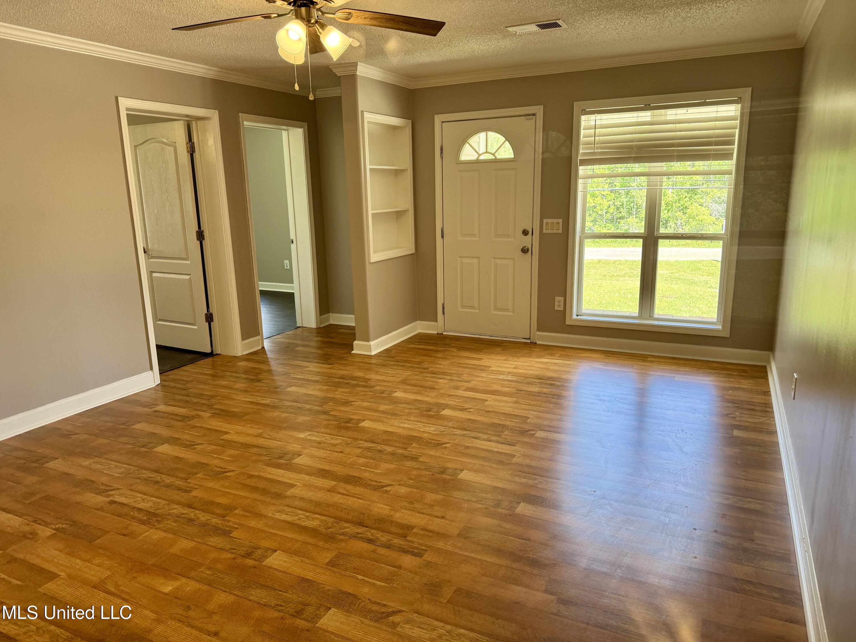 19211 Crestwick Street Property Photo 2