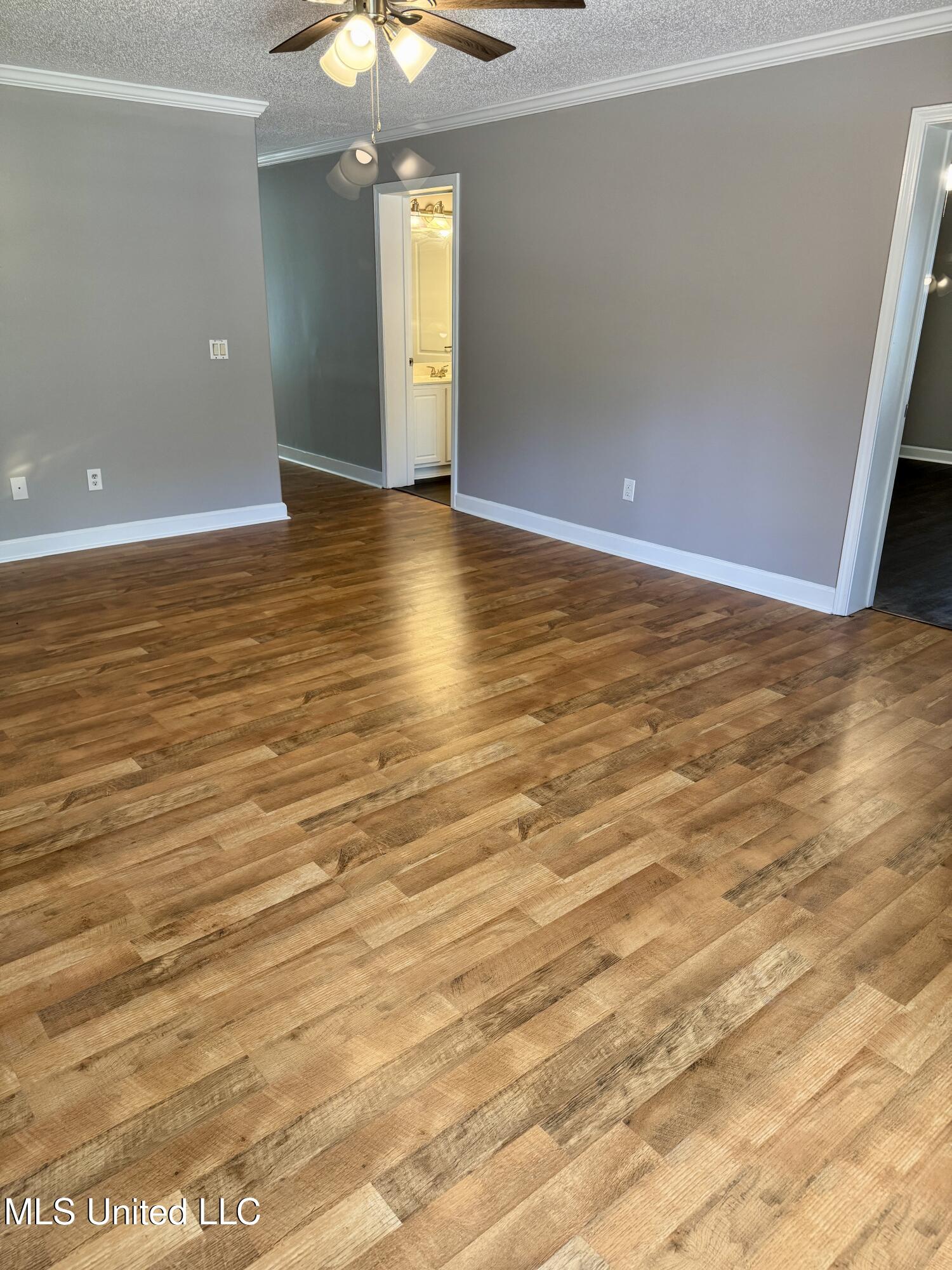 19211 Crestwick Street Property Photo 3