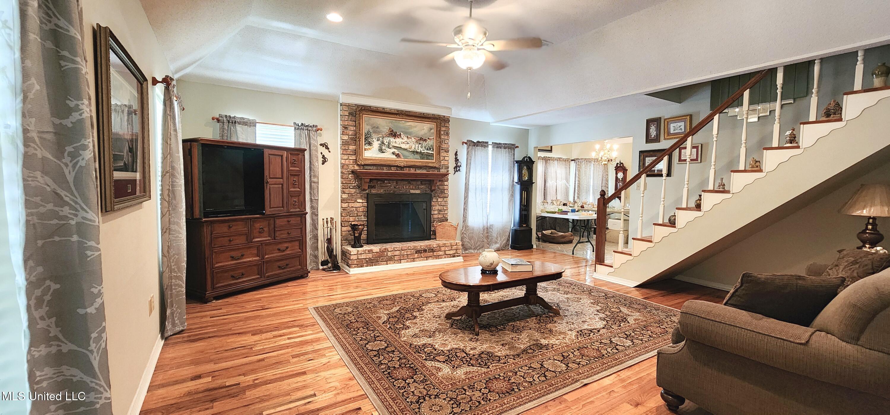 96498 W Diamondhead Drive Property Photo 13