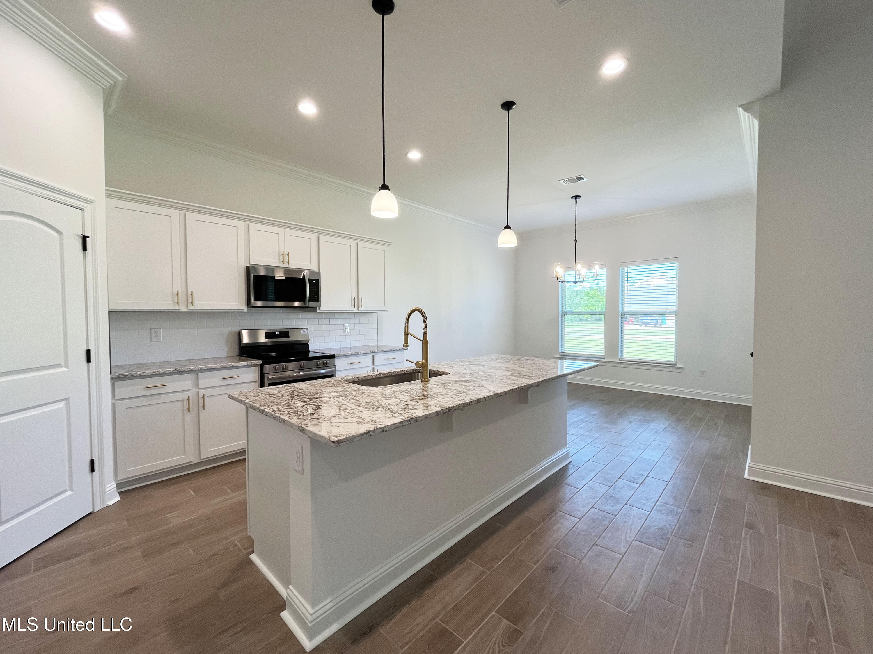 14393 Swan Ridge Circle Property Photo 8