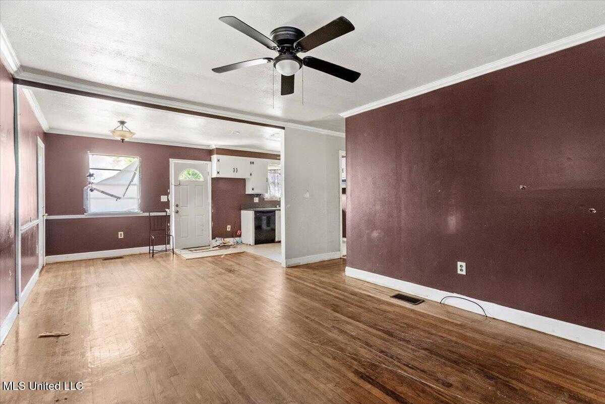 3161 45th Street Property Photo 12