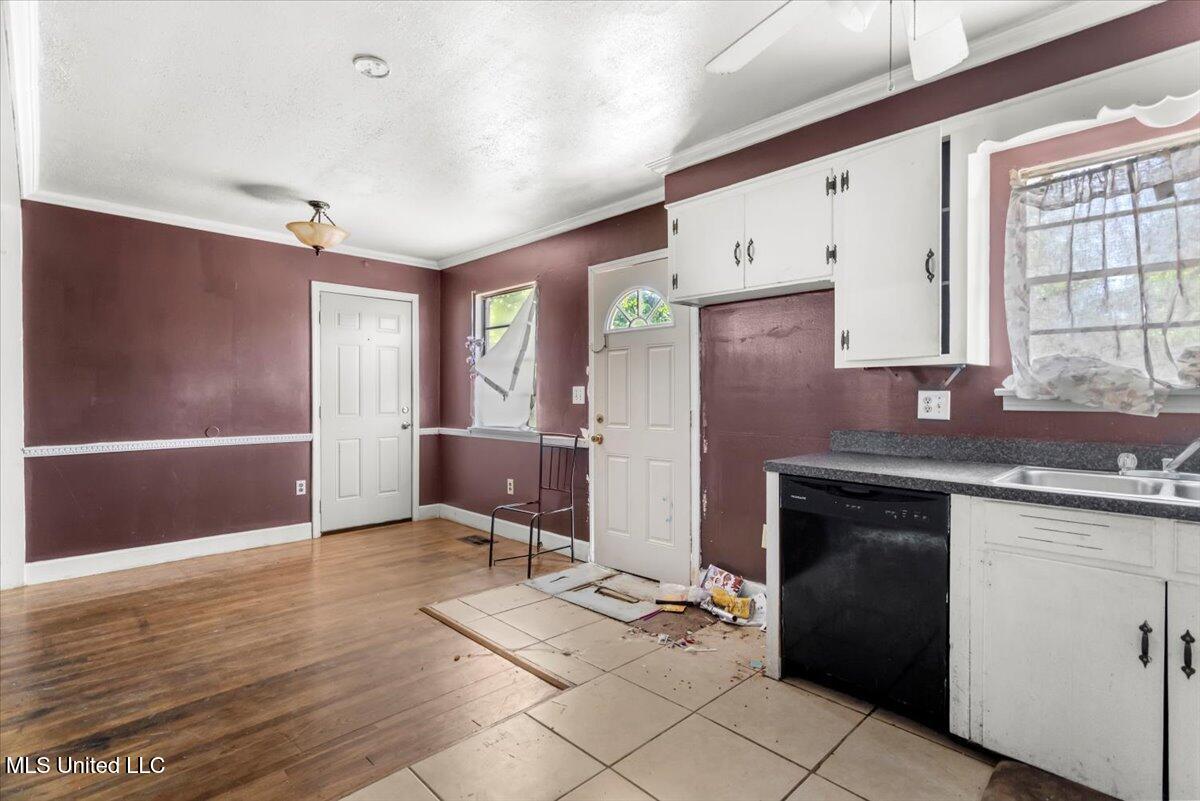 3161 45th Street Property Photo 18