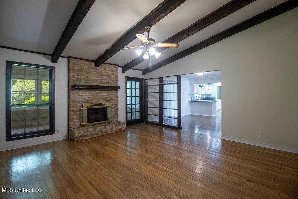 419 Cove Drive Property Photo 16