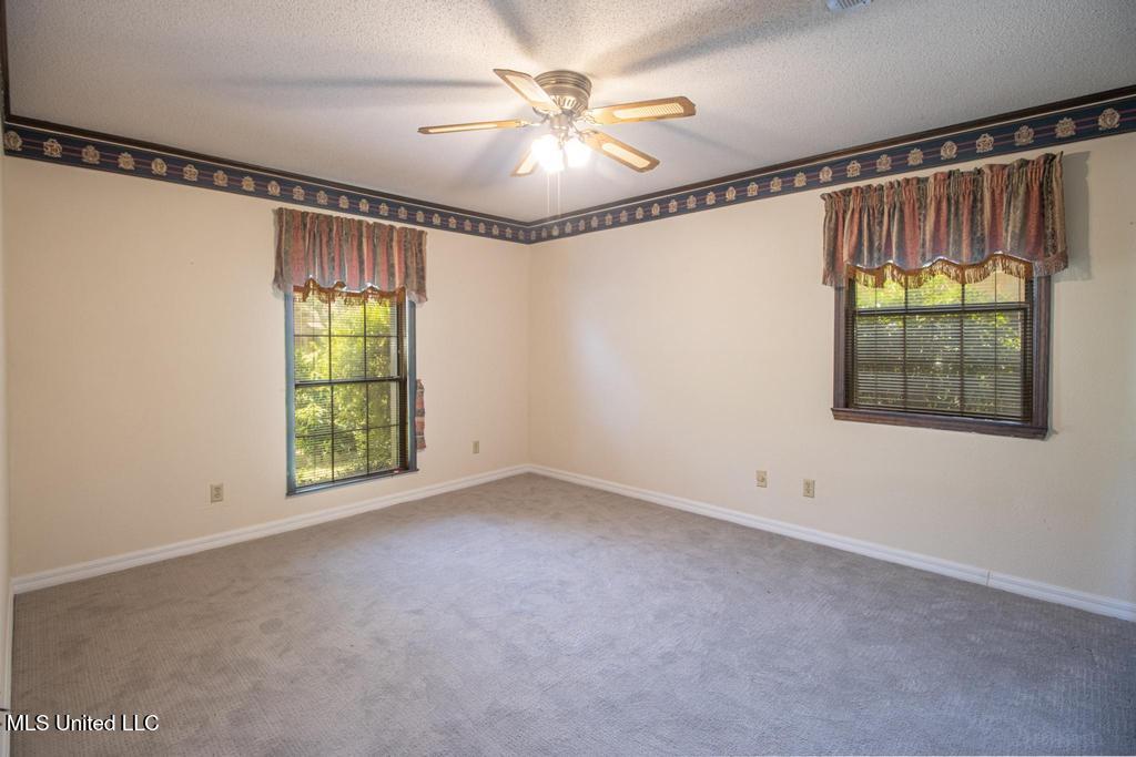 419 Cove Drive Property Photo 22