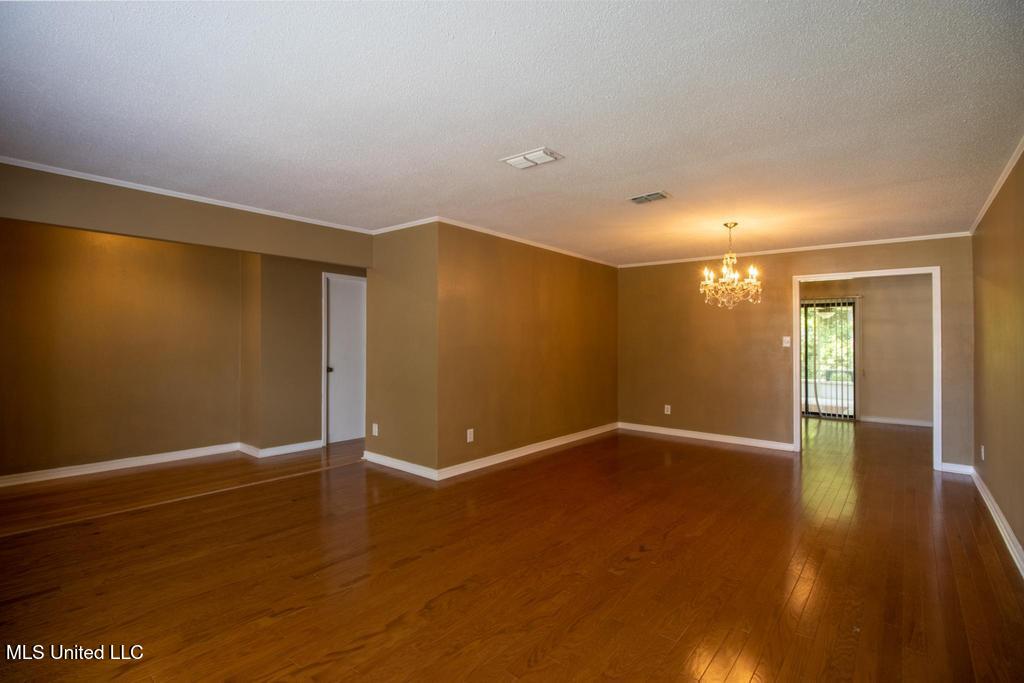 419 Cove Drive Property Photo 30