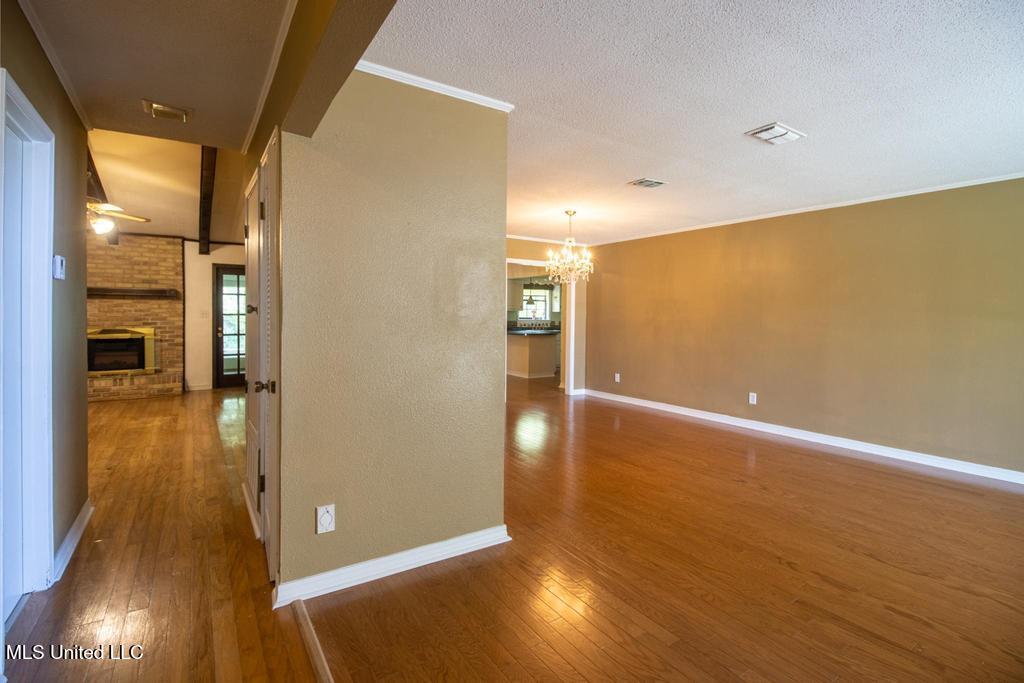 419 Cove Drive Property Photo 31