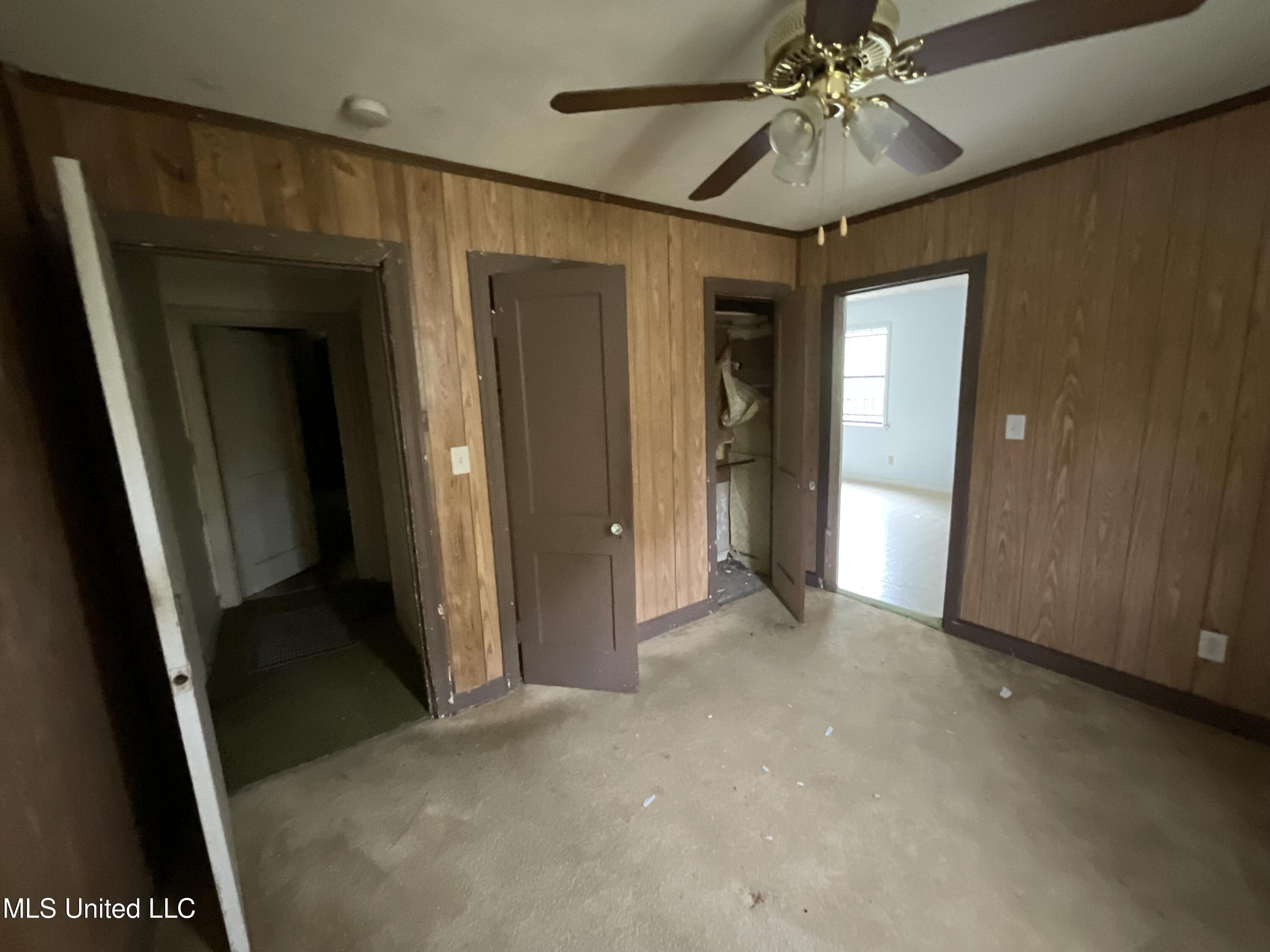 4228 Johnson Court Property Photo 6