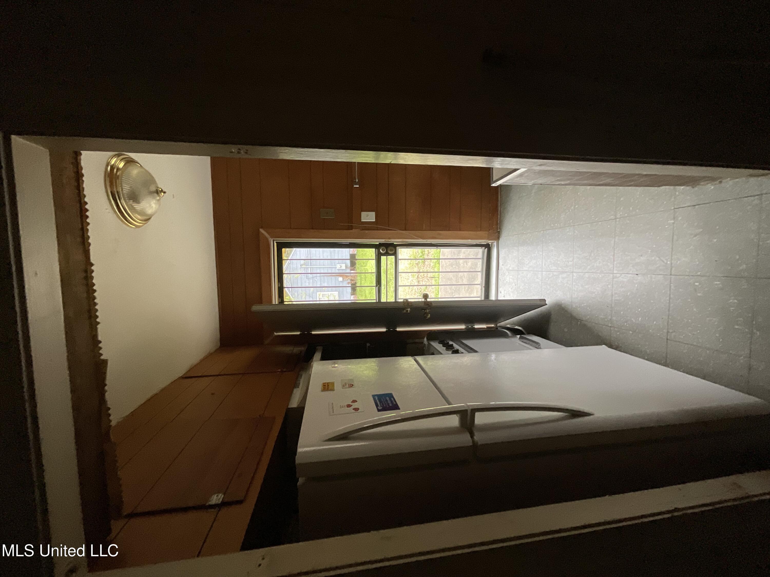 4228 Johnson Court Property Photo 11