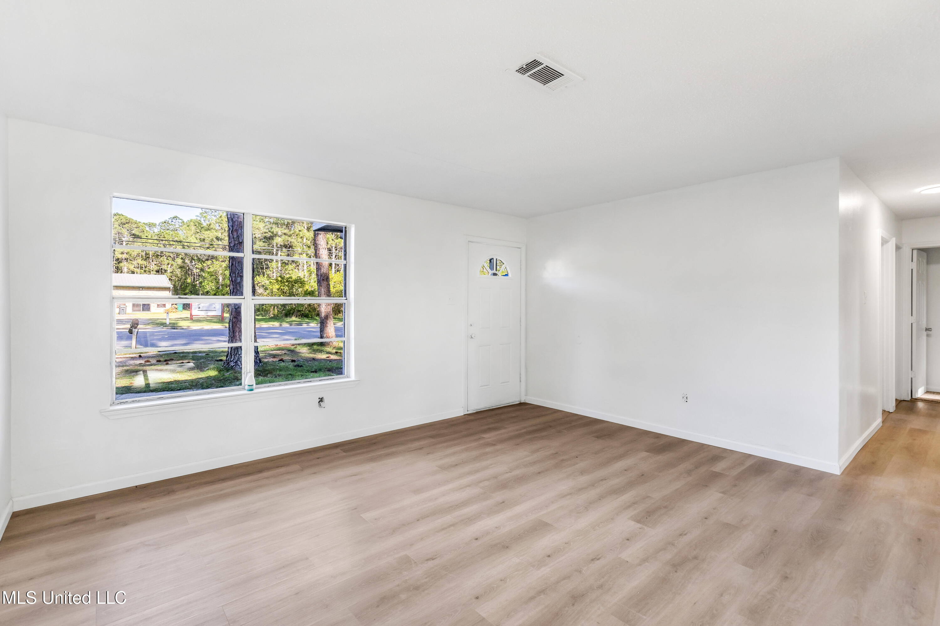 2313 Ladnier Road Property Photo 5