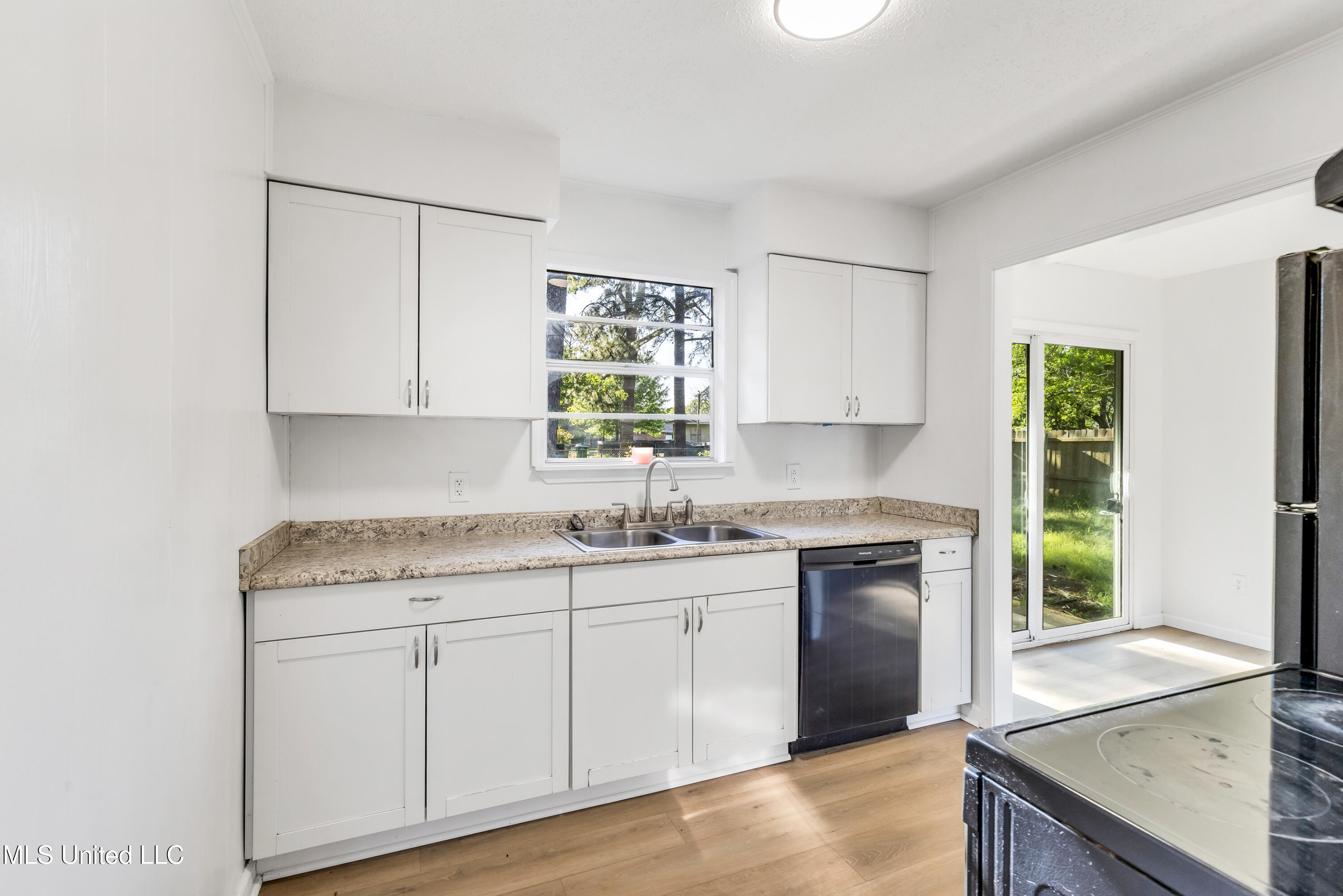 2313 Ladnier Road Property Photo 10