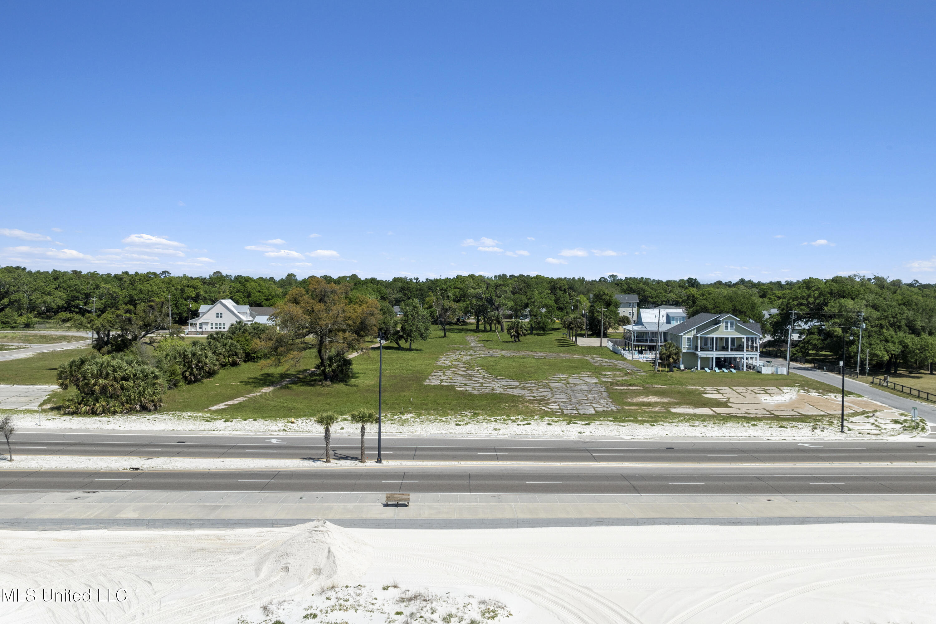 830 E Beach Boulevard Property Photo 3