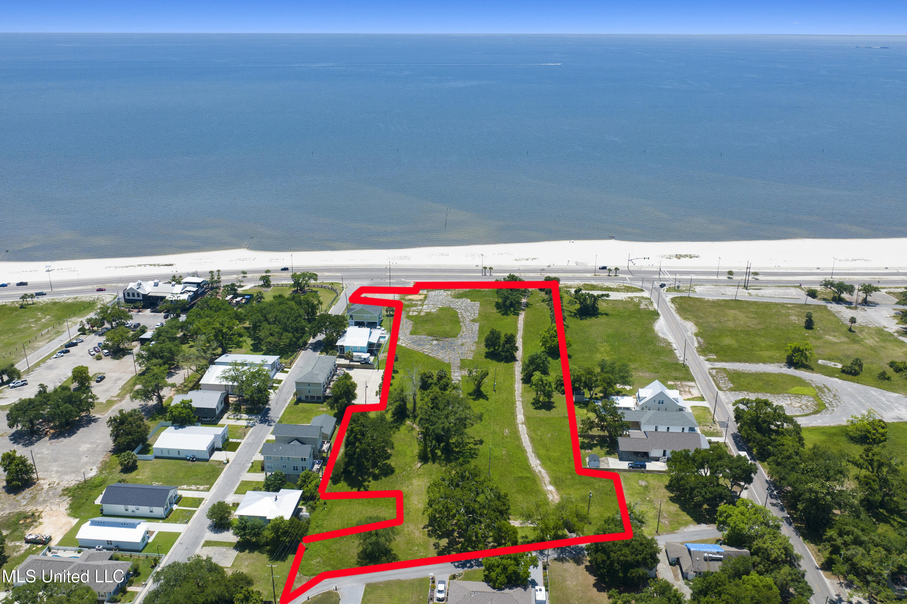 830 E Beach Boulevard Property Photo 11