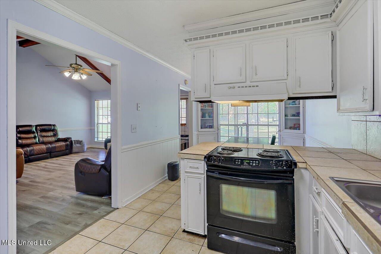 5530 Spencer Drive Property Photo 10