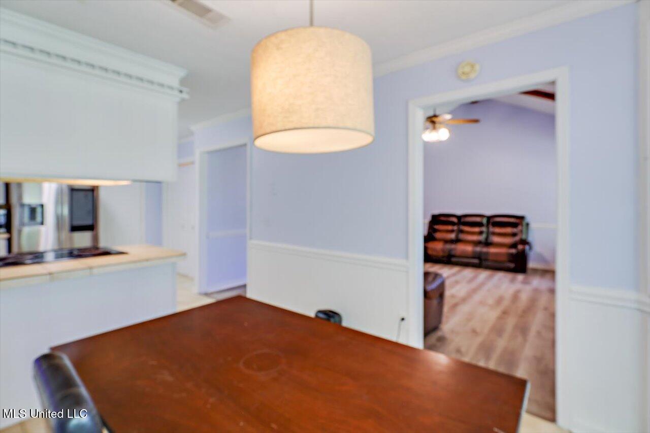 5530 Spencer Drive Property Photo 14