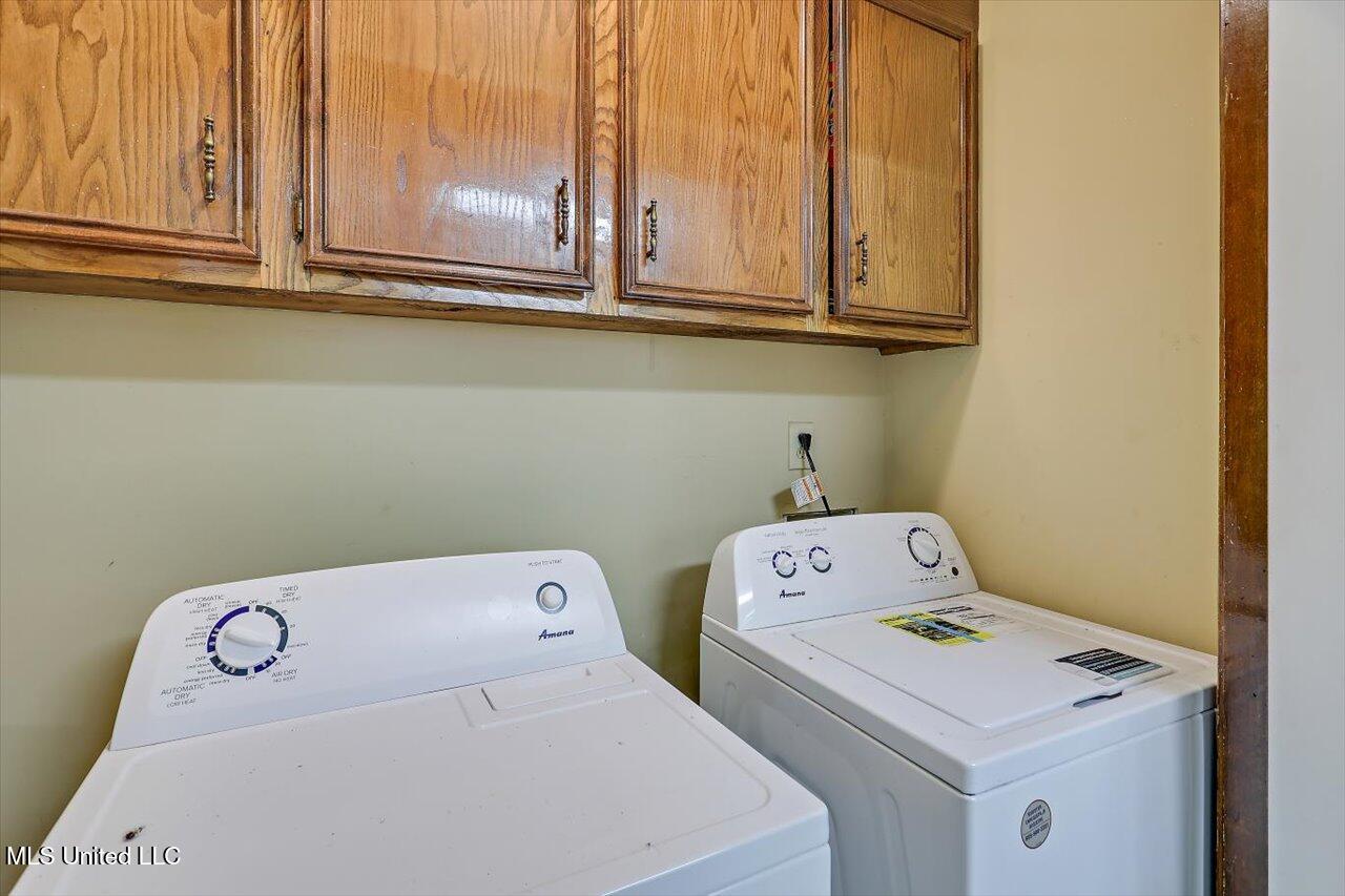 5530 Spencer Drive Property Photo 15