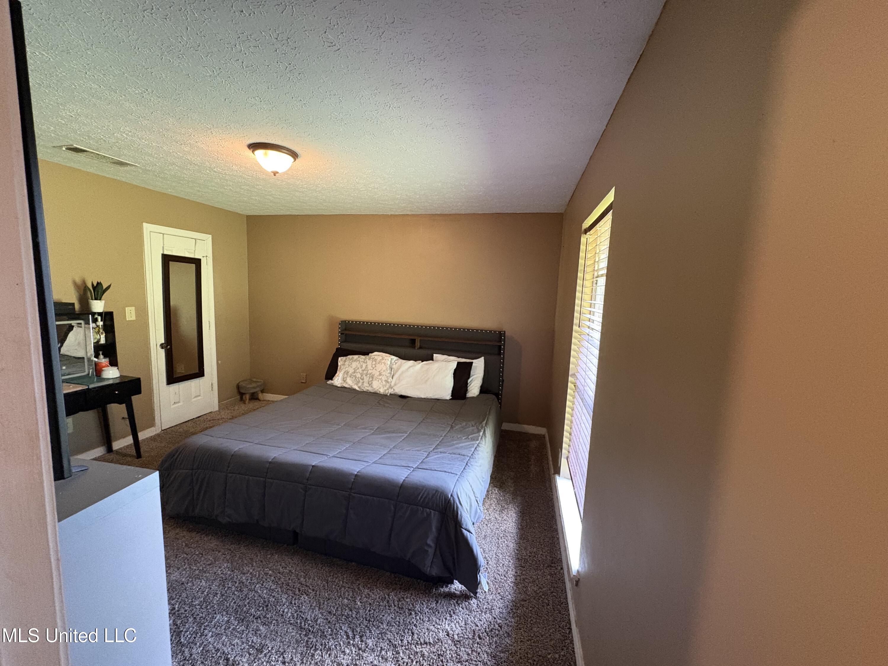 5530 Spencer Drive Property Photo 17