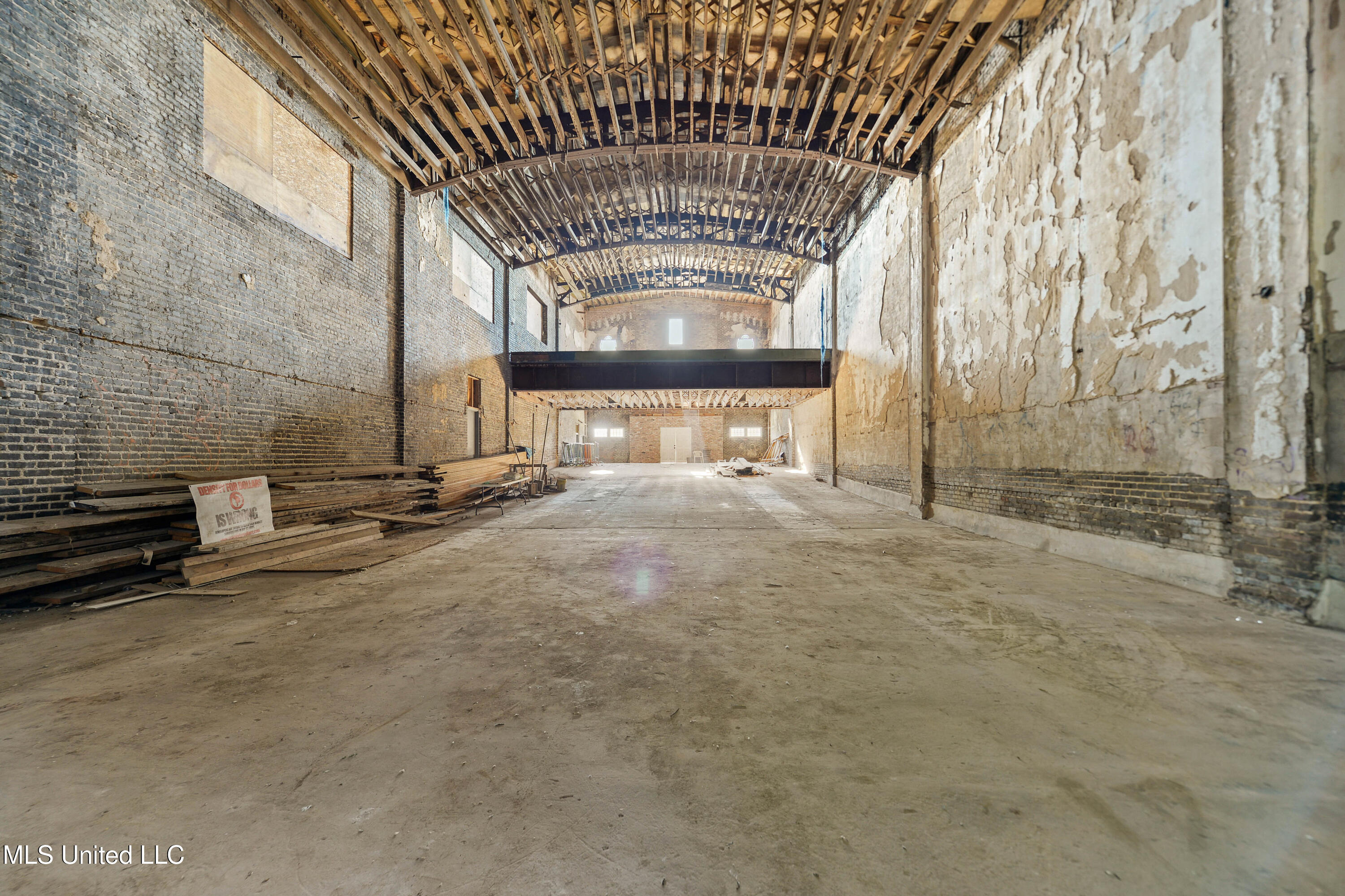 150 N Beach Boulevard Property Photo 4