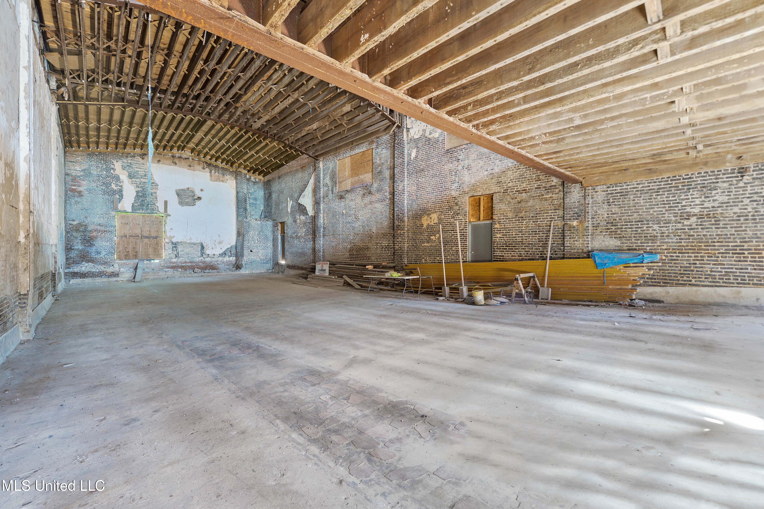 150 N Beach Boulevard Property Photo 10