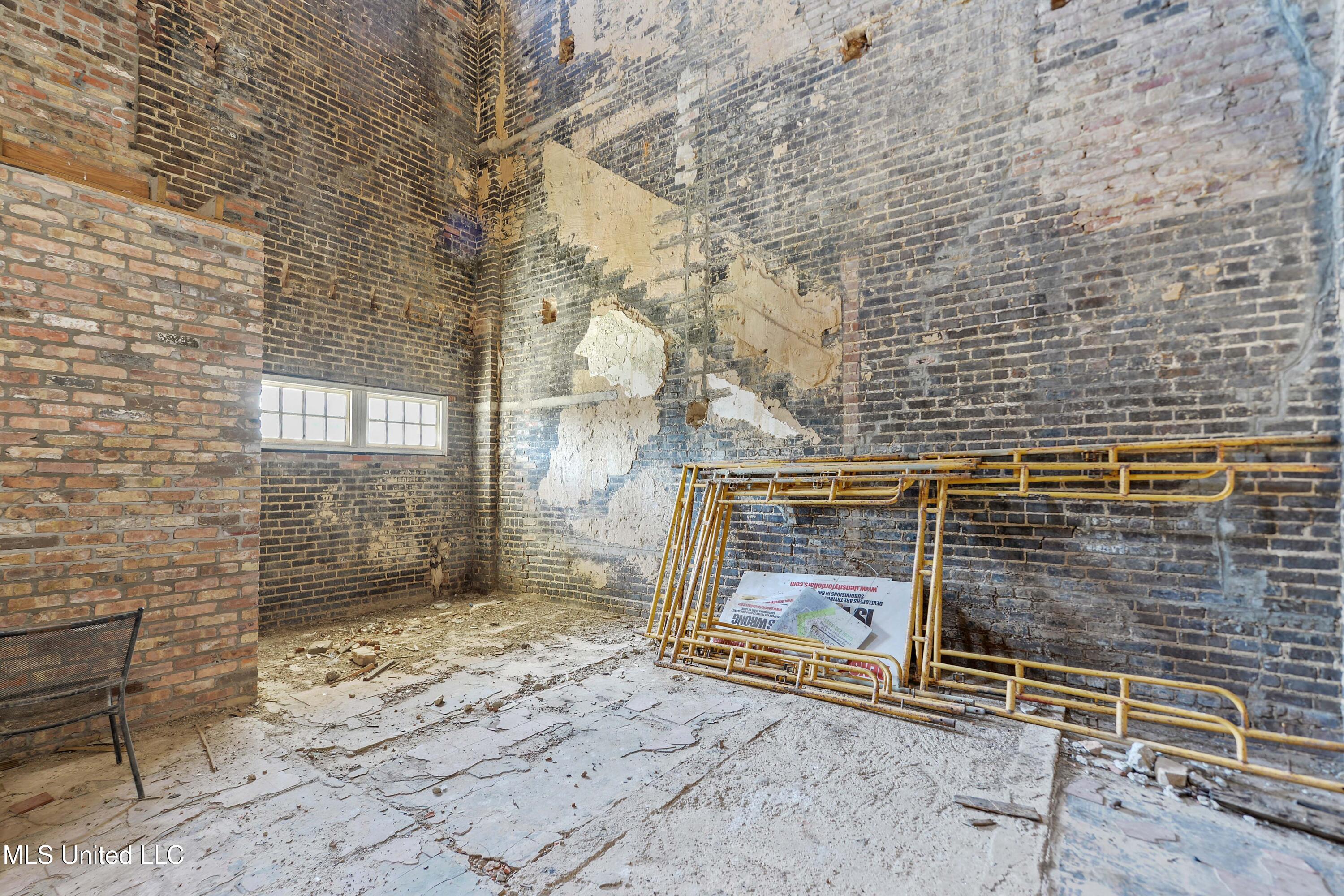 150 N Beach Boulevard Property Photo 11