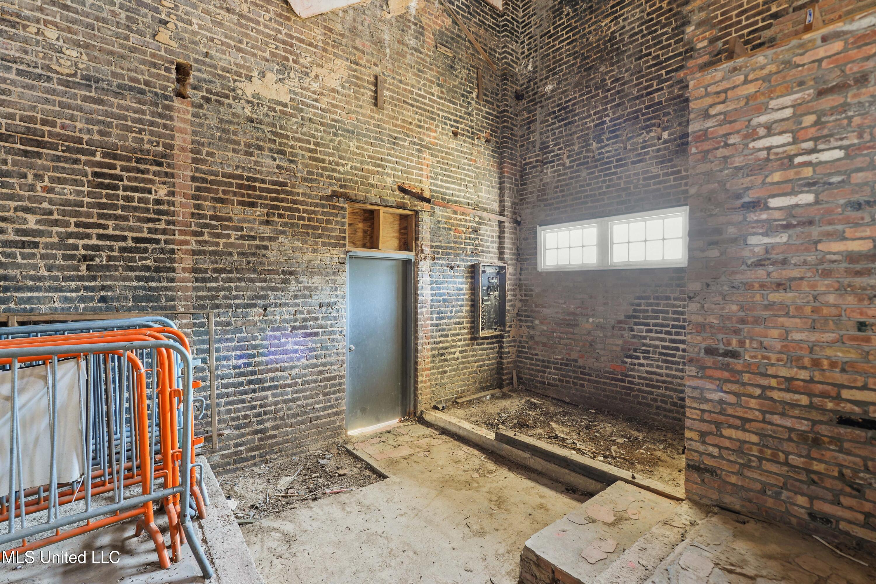 150 N Beach Boulevard Property Photo 12