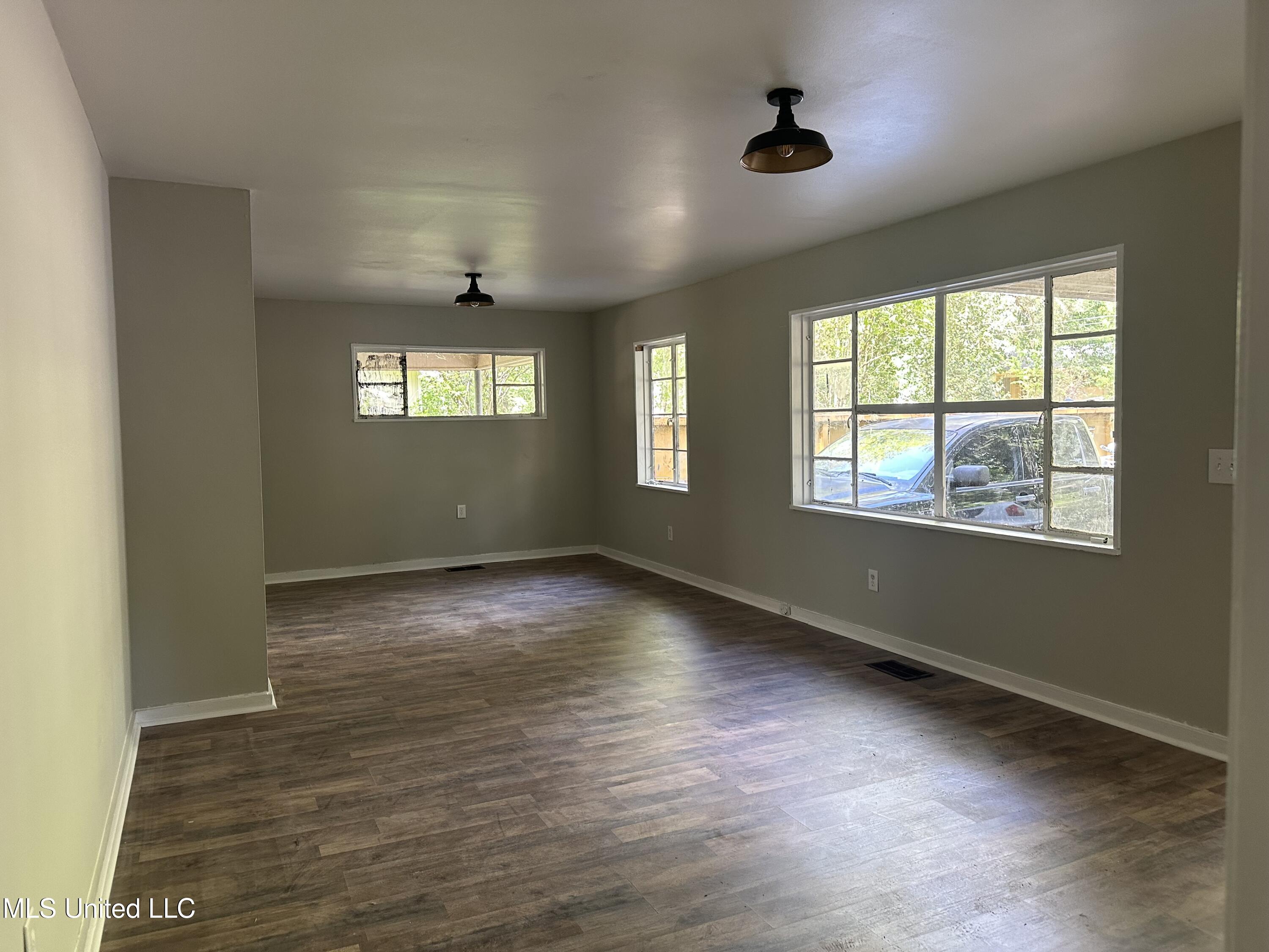 3251 Corey Drive Property Photo 7