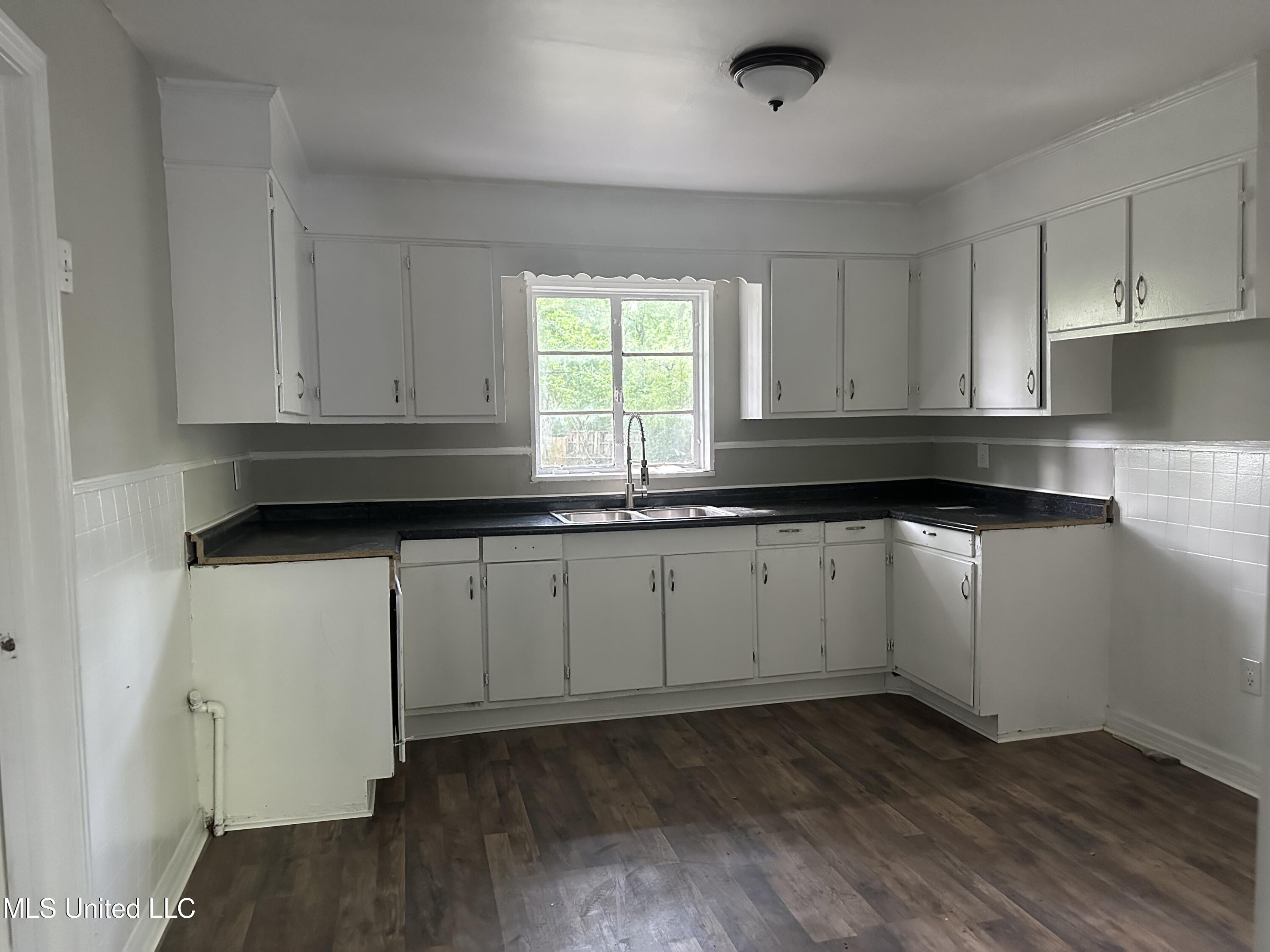 3251 Corey Drive Property Photo 12