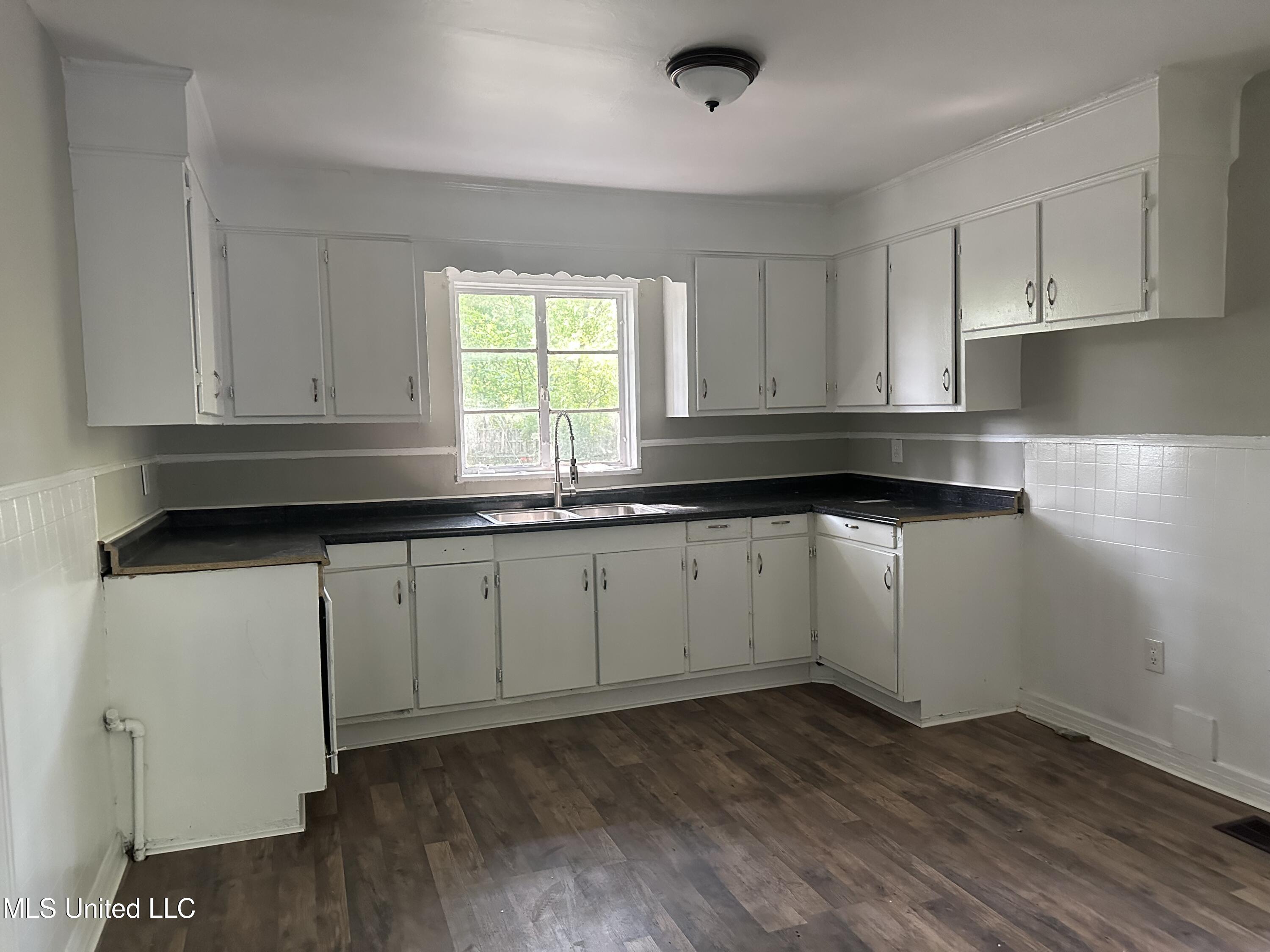 3251 Corey Drive Property Photo 13