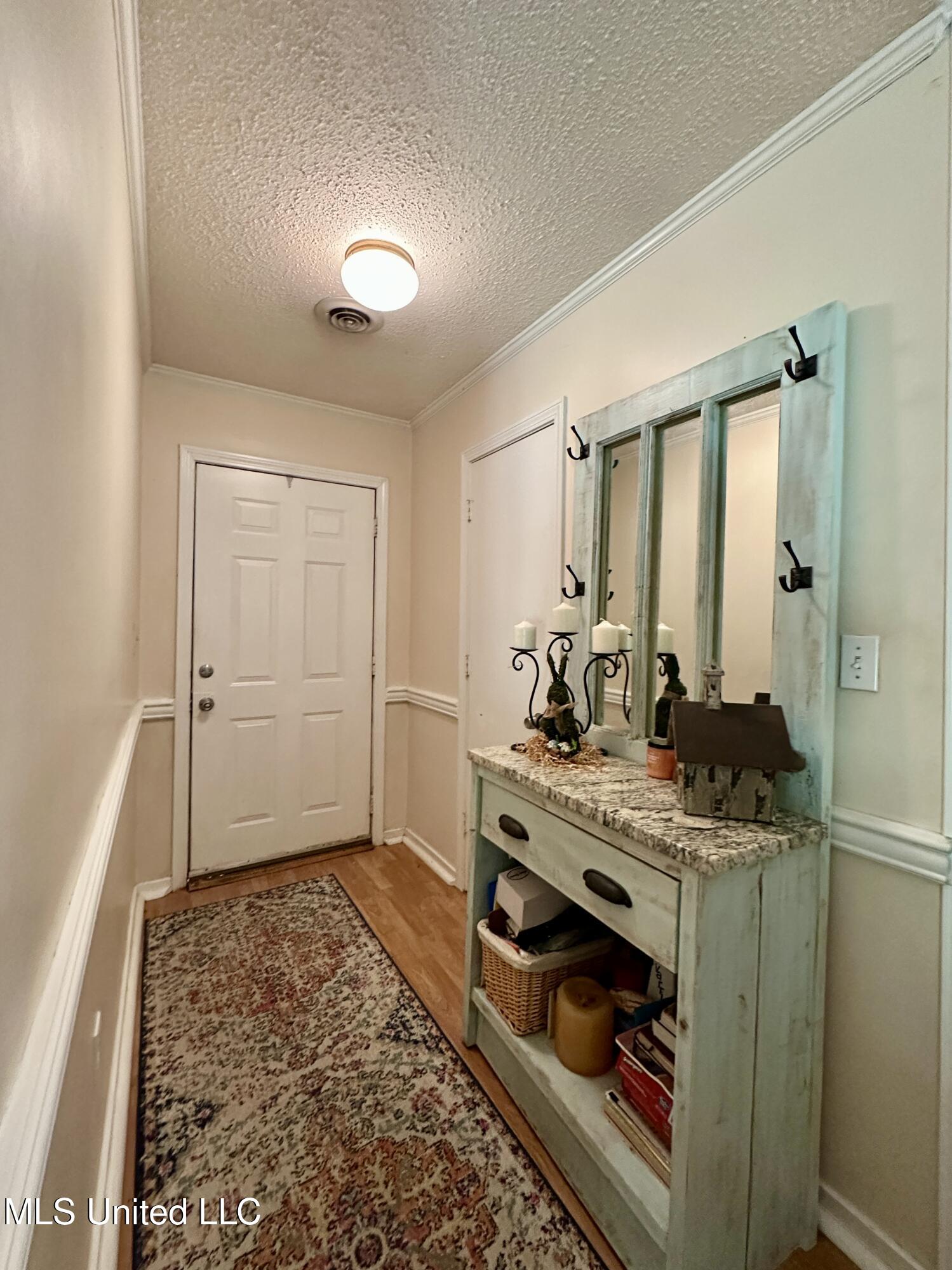 103 Woodmoor Cove Property Photo 4