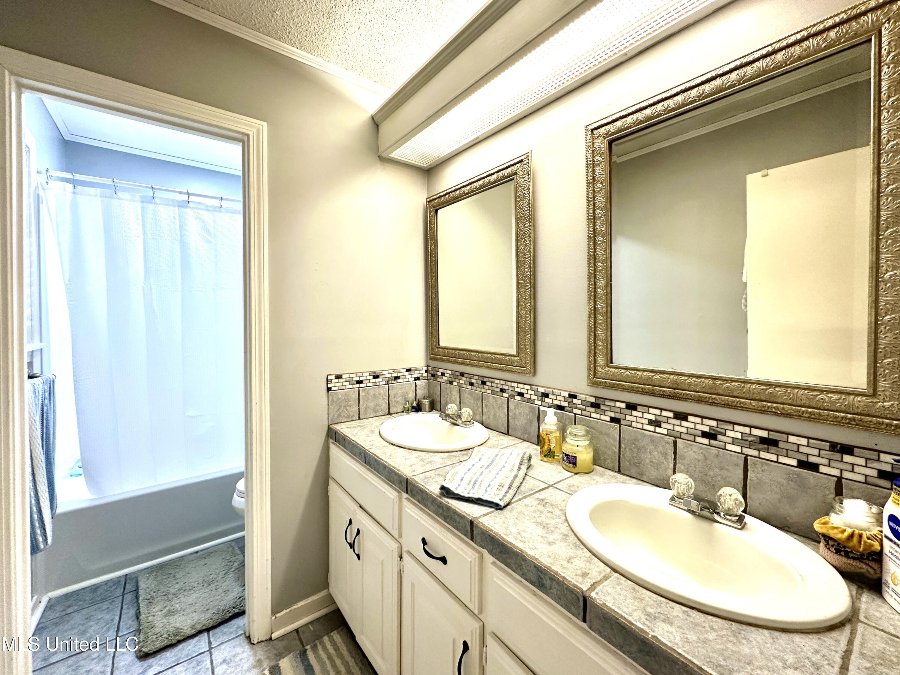 103 Woodmoor Cove Property Photo 20