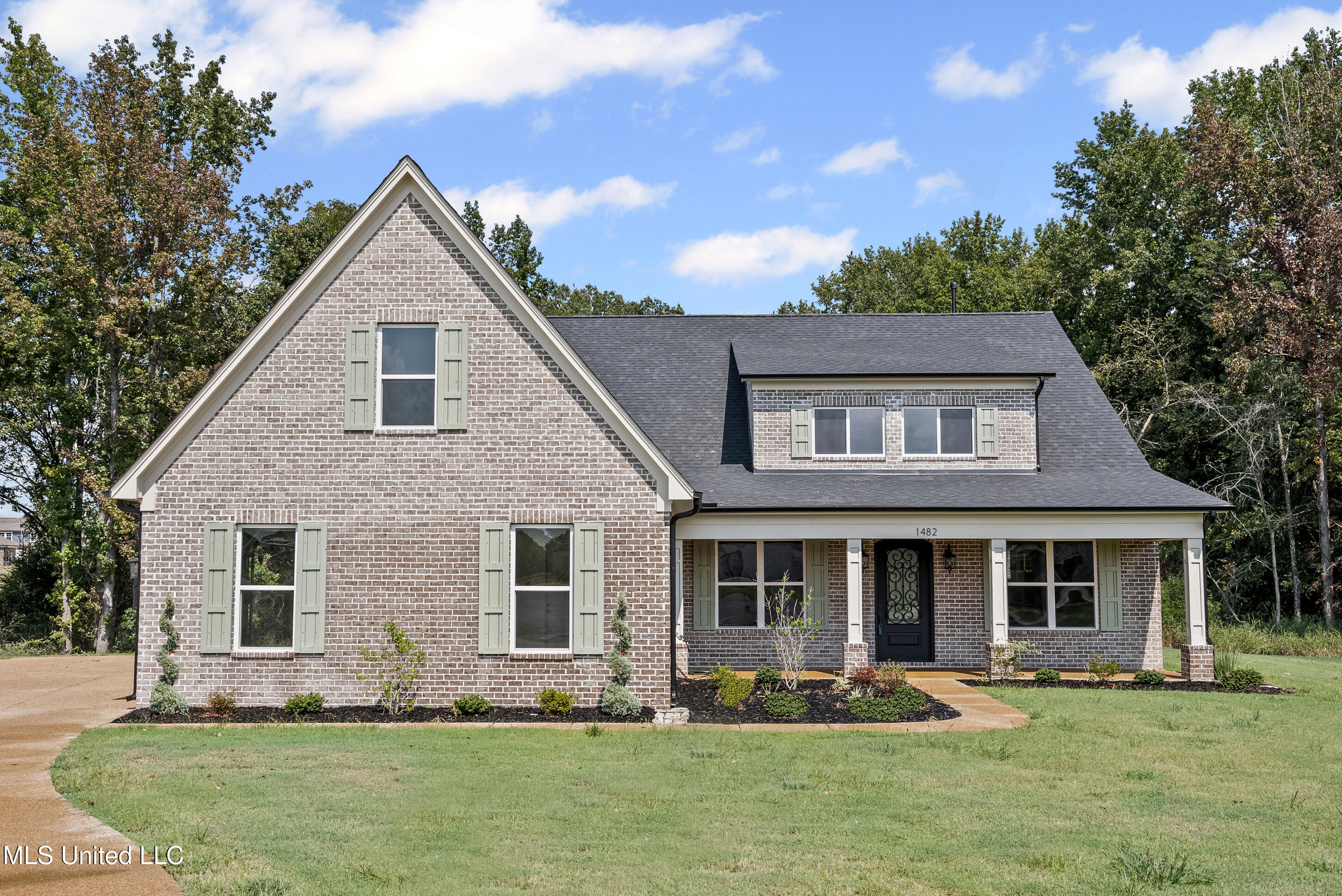 1482 John Thomas Cove Property Photo 1