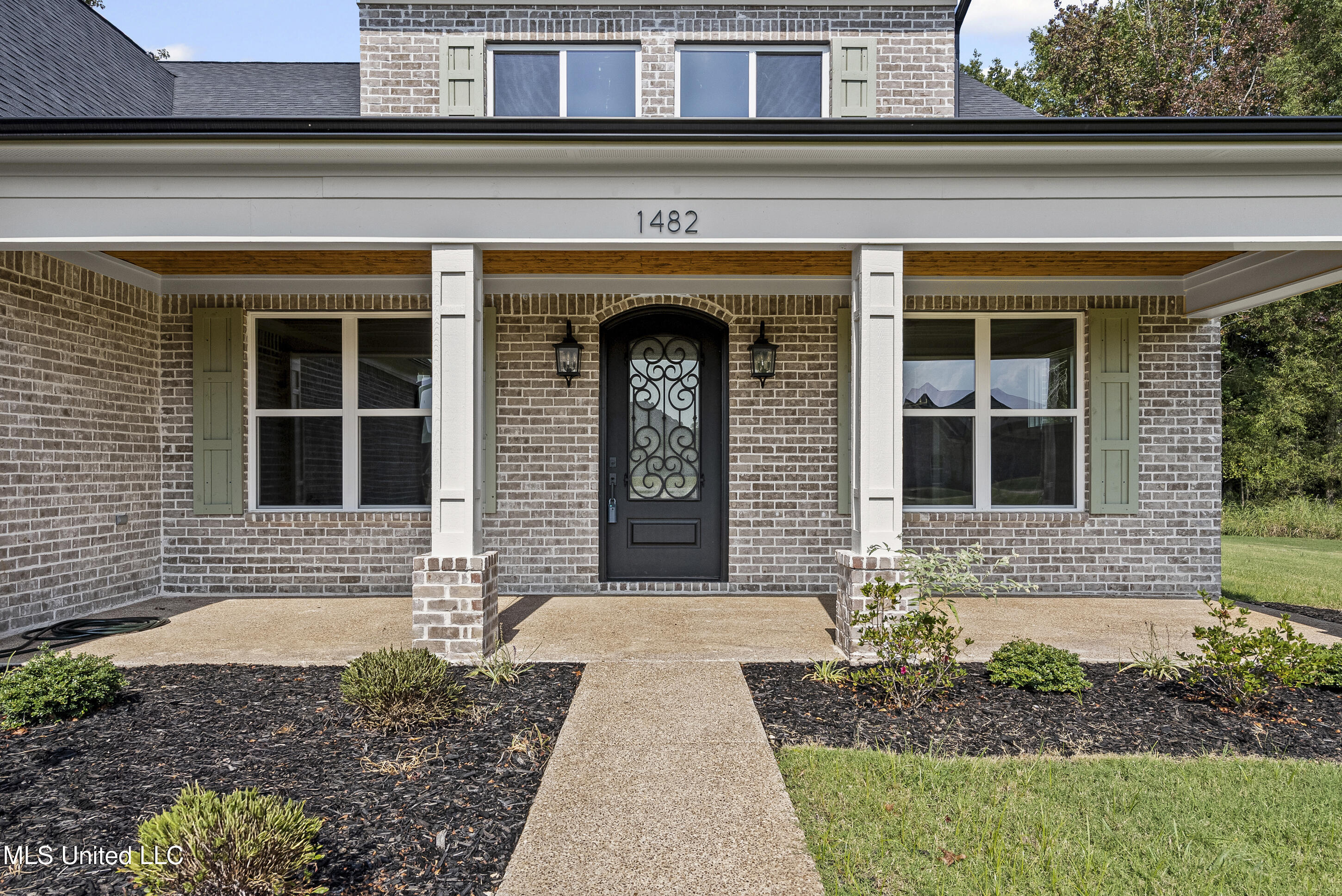 1482 John Thomas Cove Property Photo 2