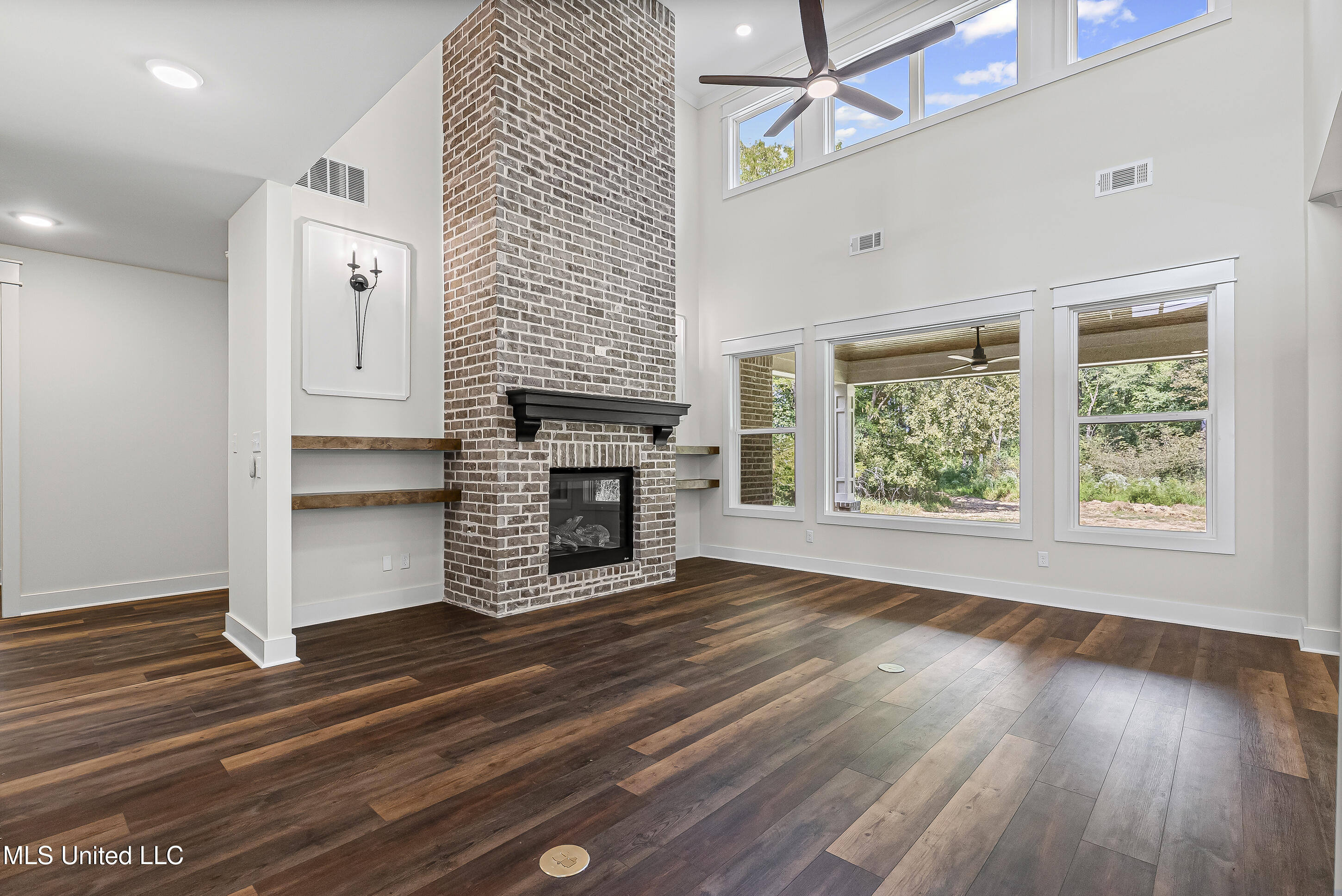 1482 John Thomas Cove Property Photo 7