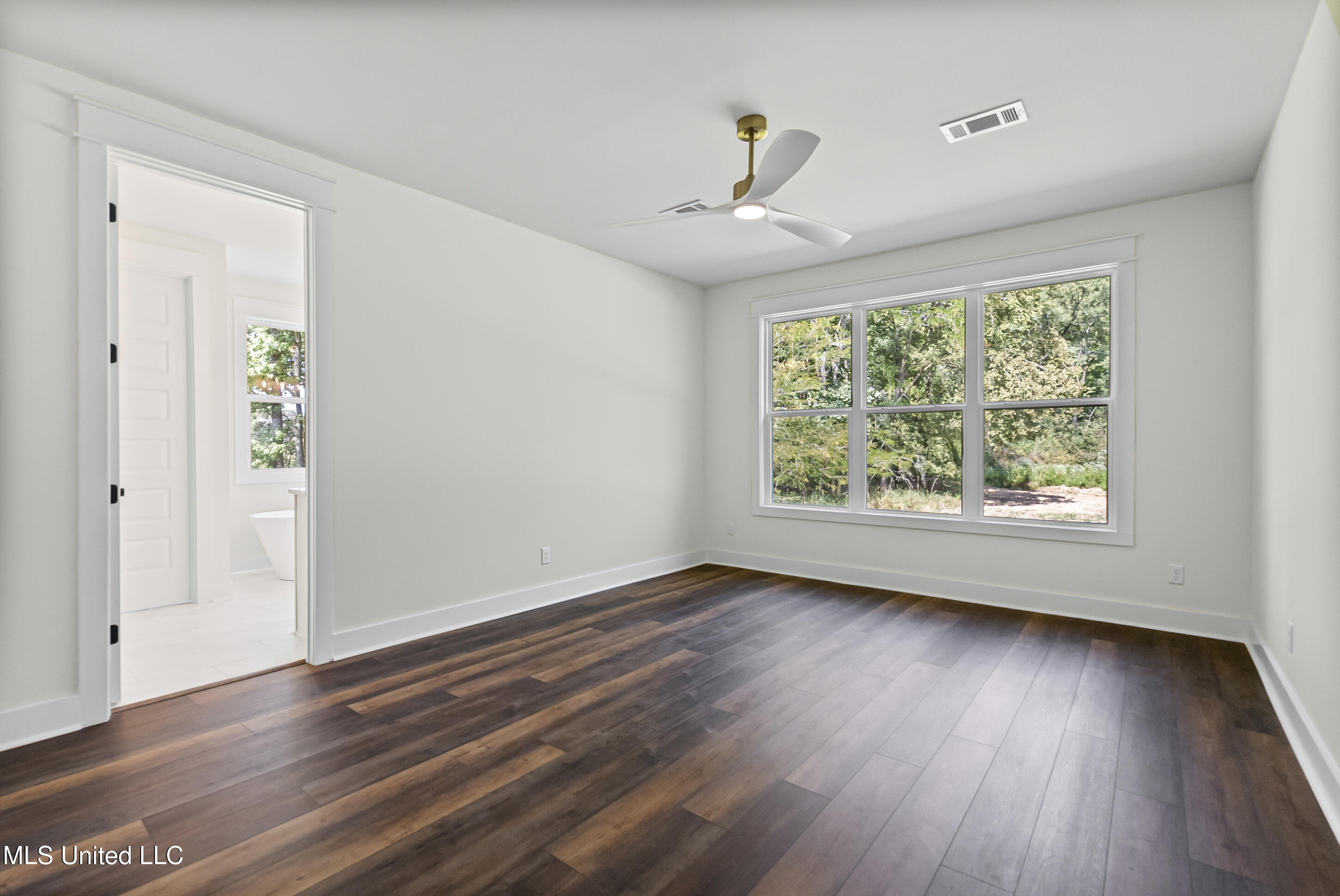 1482 John Thomas Cove Property Photo 16