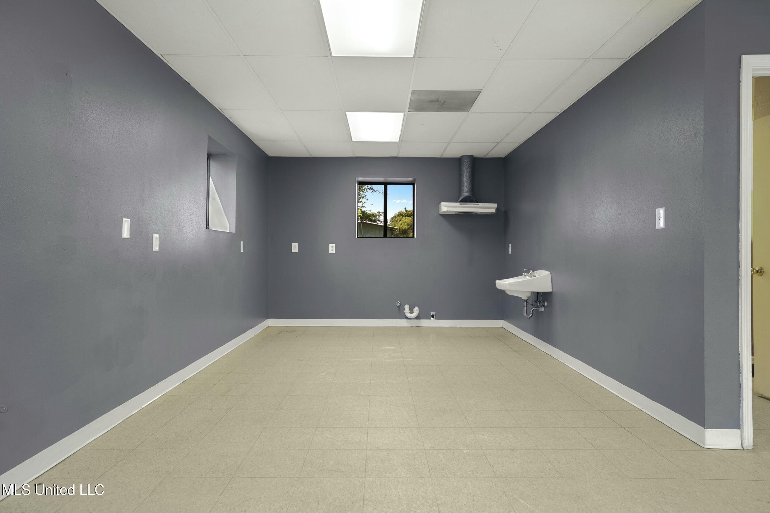 10499 Boney Avenue Property Photo 13